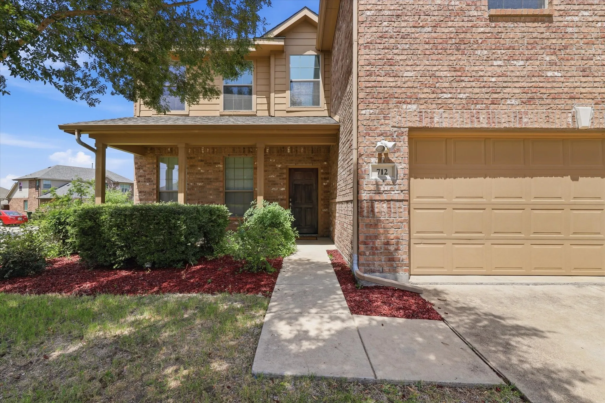 Single Family Residence For Sale in Denton County , 712 Hawk Valley Drive, Little Elm, Texas 75068, 4 Bedroom, 3 Bathroom, 2 Garage spaces, 2,772 Sqft, built in 2010, mls#21337762, Real Estate Agent in Little Elm, Homes For Sale in Denton county, Homes For Sale in Little Elm, Realtor in Little Elm Texas, Real Estate Brokerage Independent Realty Texas, Luminita Cordes Realtor
