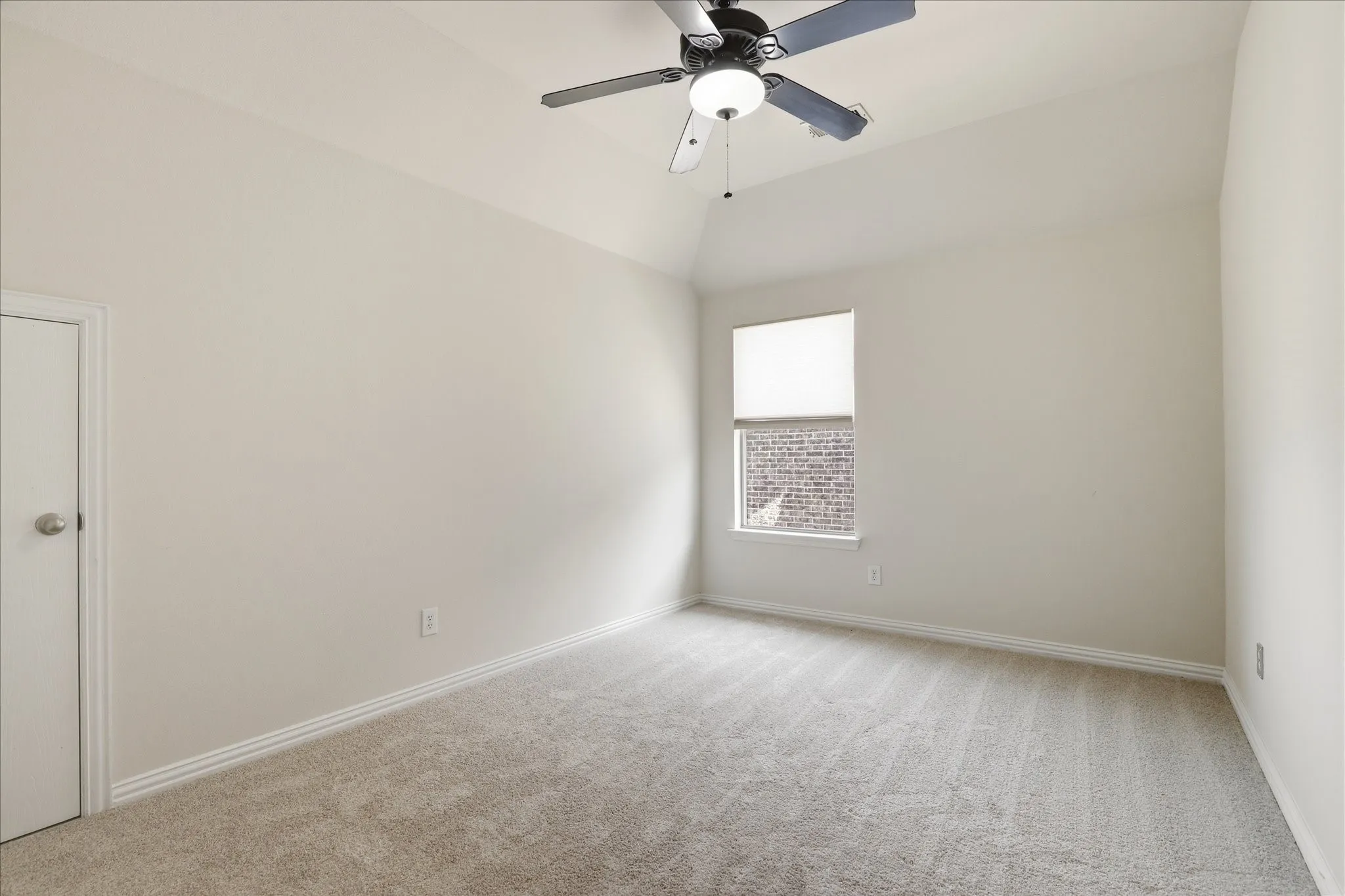 Single Family Residence For Sale in Denton County , 712 Hawk Valley Drive, Little Elm, Texas 75068, 4 Bedroom, 3 Bathroom, 2 Garage spaces, 2,772 Sqft, built in 2010, mls#21337762, Real Estate Agent in Little Elm, Homes For Sale in Denton county, Homes For Sale in Little Elm, Realtor in Little Elm Texas, Real Estate Brokerage Independent Realty Texas, Luminita Cordes Realtor