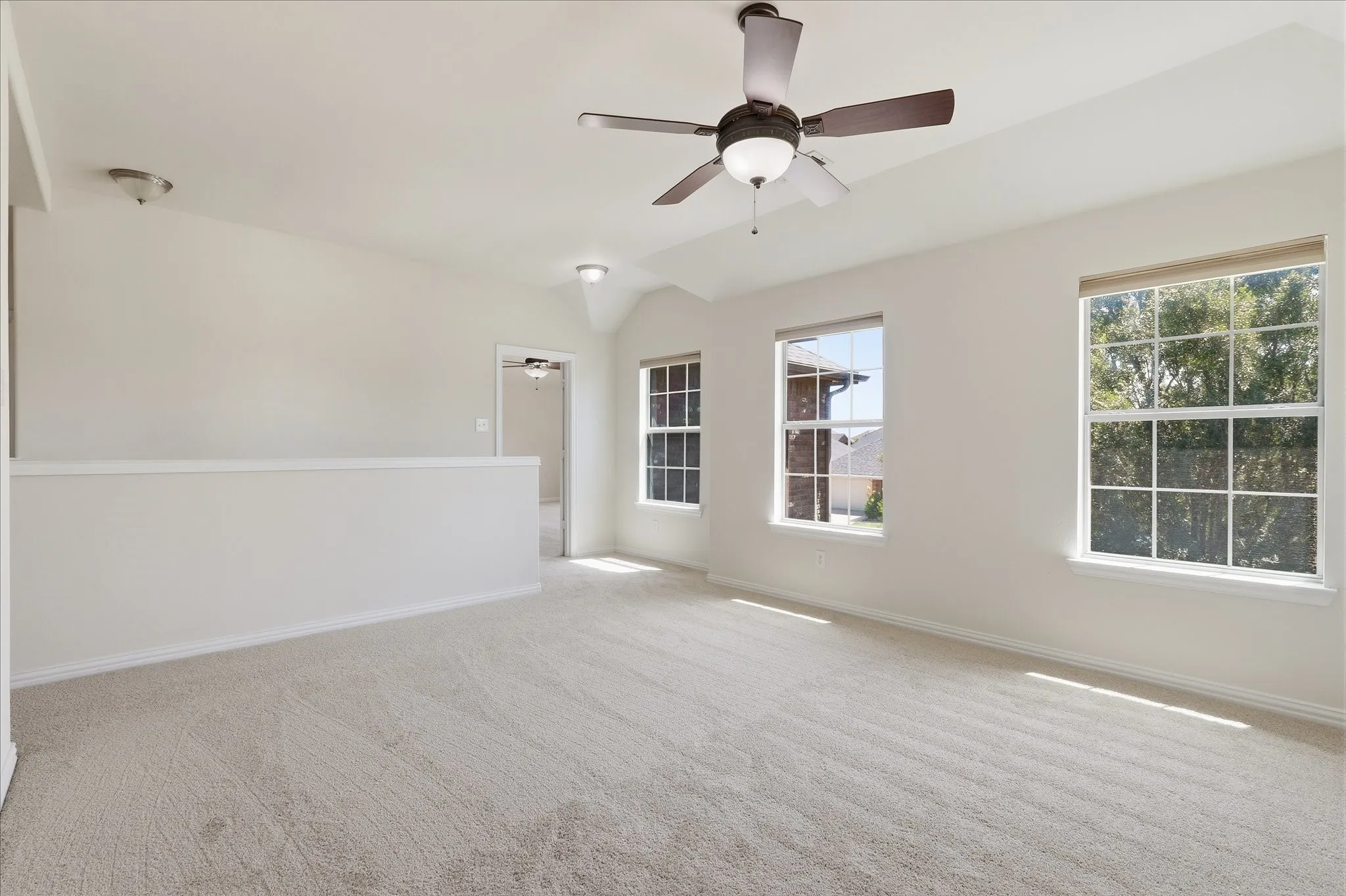 Single Family Residence For Sale in Denton County , 712 Hawk Valley Drive, Little Elm, Texas 75068, 4 Bedroom, 3 Bathroom, 2 Garage spaces, 2,772 Sqft, built in 2010, mls#21337762, Real Estate Agent in Little Elm, Homes For Sale in Denton county, Homes For Sale in Little Elm, Realtor in Little Elm Texas, Real Estate Brokerage Independent Realty Texas, Luminita Cordes Realtor