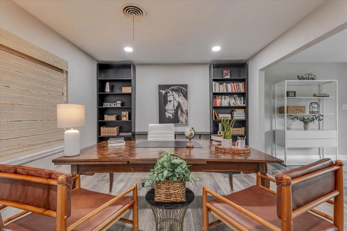 Single Family Residence For Sale in Tarrant County , 5163 Waits Avenue, Fort Worth, Texas 76133, 3 Bedroom, 2 Bathroom, Garage spaces, 1,632 Sqft, built in 1957, mls#21332615, Real Estate Agent in Fort Worth, Homes For Sale in Tarrant county, Homes For Sale in Fort Worth, Realtor in Fort Worth Texas, Real Estate Brokerage Independent Realty Texas, Luminita Cordes Realtor