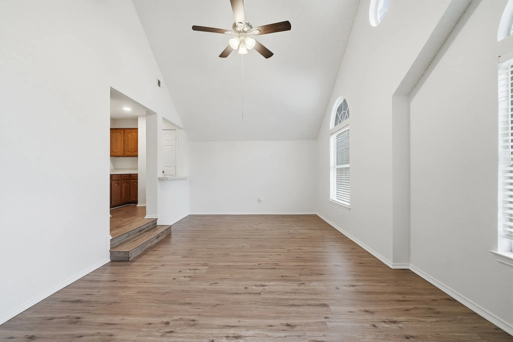Single Family Residence For Sale in Tarrant County , 7840 Clover Leaf Drive, North Richland Hills, Texas 76182, 4 Bedroom, 3 Bathroom, 2 Garage spaces, 3,405 Sqft, built in 1990, mls#21318346, Real Estate Agent in North Richland Hills, Homes For Sale in Tarrant county, Homes For Sale in North Richland Hills, Realtor in North Richland Hills Texas, Real Estate Brokerage Independent Realty Texas, Luminita Cordes Realtor