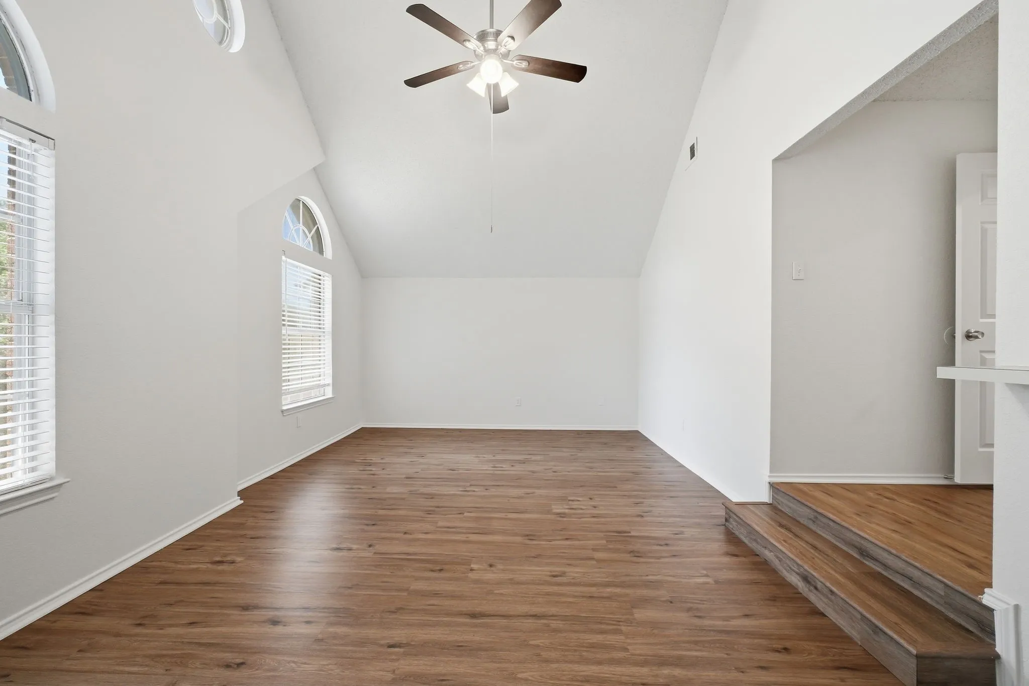 Single Family Residence For Sale in Tarrant County , 7840 Clover Leaf Drive, North Richland Hills, Texas 76182, 4 Bedroom, 3 Bathroom, 2 Garage spaces, 3,405 Sqft, built in 1990, mls#21318346, Real Estate Agent in North Richland Hills, Homes For Sale in Tarrant county, Homes For Sale in North Richland Hills, Realtor in North Richland Hills Texas, Real Estate Brokerage Independent Realty Texas, Luminita Cordes Realtor