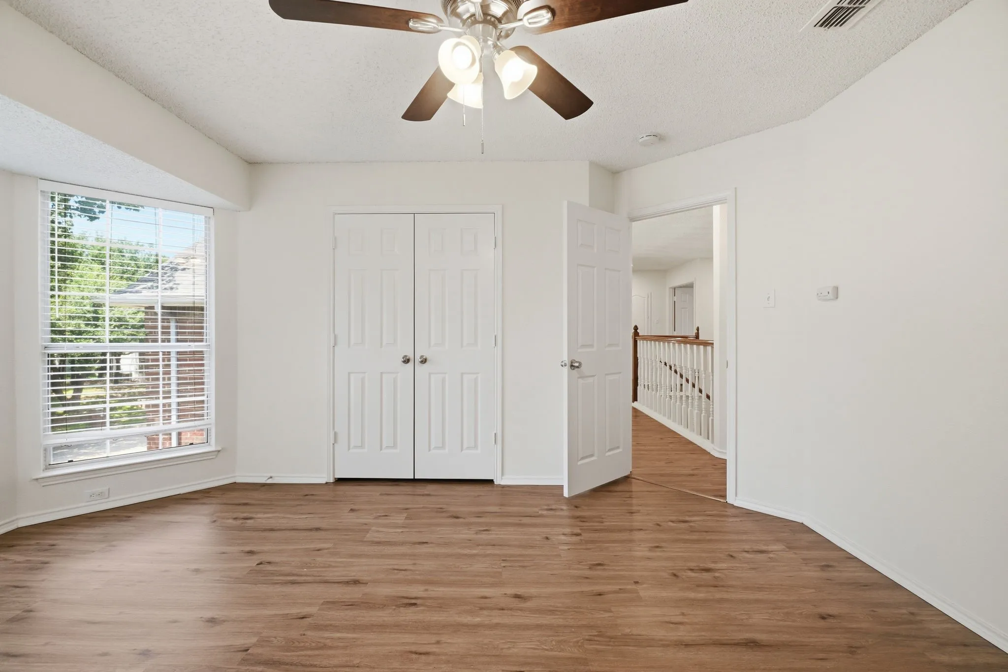 Single Family Residence For Sale in Tarrant County , 7840 Clover Leaf Drive, North Richland Hills, Texas 76182, 4 Bedroom, 3 Bathroom, 2 Garage spaces, 3,405 Sqft, built in 1990, mls#21318346, Real Estate Agent in North Richland Hills, Homes For Sale in Tarrant county, Homes For Sale in North Richland Hills, Realtor in North Richland Hills Texas, Real Estate Brokerage Independent Realty Texas, Luminita Cordes Realtor