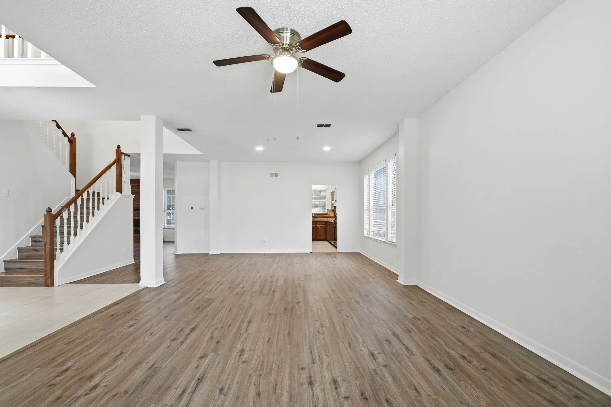 Single Family Residence For Sale in Tarrant County , 7840 Clover Leaf Drive, North Richland Hills, Texas 76182, 4 Bedroom, 3 Bathroom, 2 Garage spaces, 3,405 Sqft, built in 1990, mls#21318346, Real Estate Agent in North Richland Hills, Homes For Sale in Tarrant county, Homes For Sale in North Richland Hills, Realtor in North Richland Hills Texas, Real Estate Brokerage Independent Realty Texas, Luminita Cordes Realtor