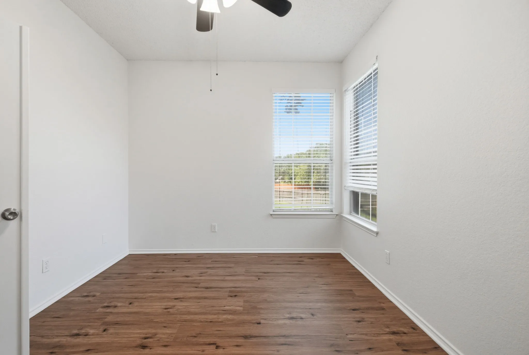 Single Family Residence For Sale in Tarrant County , 7840 Clover Leaf Drive, North Richland Hills, Texas 76182, 4 Bedroom, 3 Bathroom, 2 Garage spaces, 3,405 Sqft, built in 1990, mls#21318346, Real Estate Agent in North Richland Hills, Homes For Sale in Tarrant county, Homes For Sale in North Richland Hills, Realtor in North Richland Hills Texas, Real Estate Brokerage Independent Realty Texas, Luminita Cordes Realtor