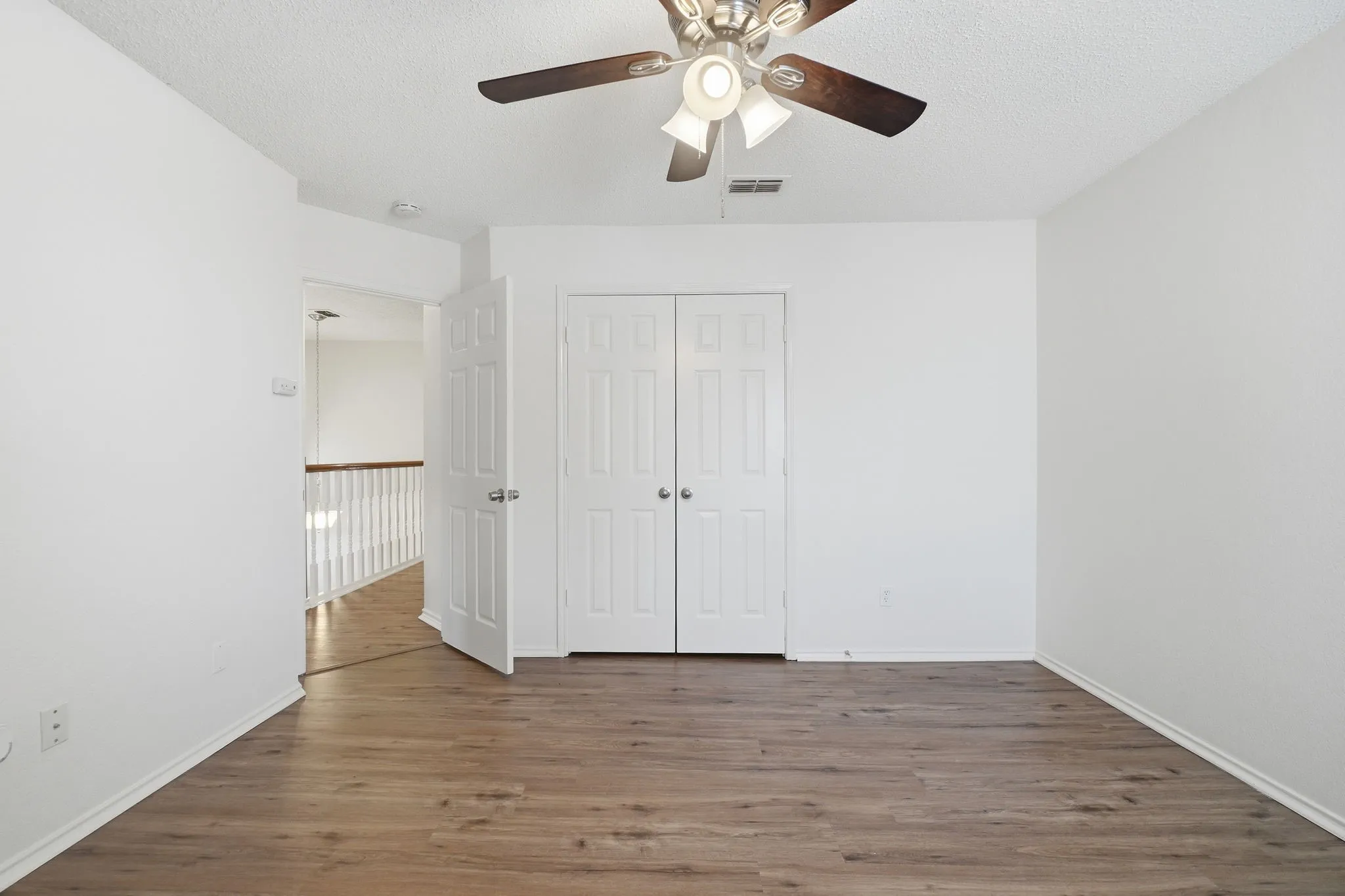 Single Family Residence For Sale in Tarrant County , 7840 Clover Leaf Drive, North Richland Hills, Texas 76182, 4 Bedroom, 3 Bathroom, 2 Garage spaces, 3,405 Sqft, built in 1990, mls#21318346, Real Estate Agent in North Richland Hills, Homes For Sale in Tarrant county, Homes For Sale in North Richland Hills, Realtor in North Richland Hills Texas, Real Estate Brokerage Independent Realty Texas, Luminita Cordes Realtor