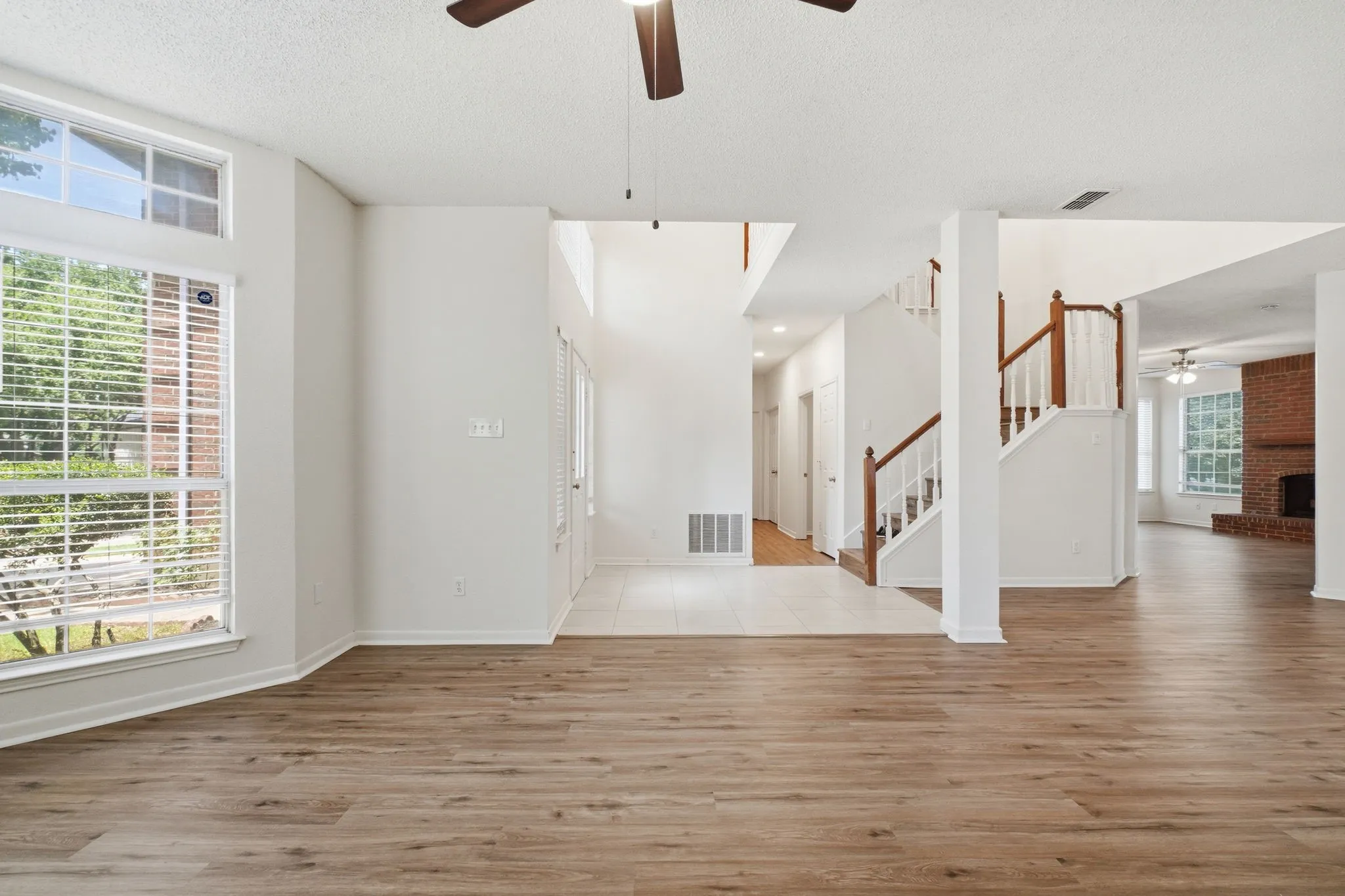 Single Family Residence For Sale in Tarrant County , 7840 Clover Leaf Drive, North Richland Hills, Texas 76182, 4 Bedroom, 3 Bathroom, 2 Garage spaces, 3,405 Sqft, built in 1990, mls#21318346, Real Estate Agent in North Richland Hills, Homes For Sale in Tarrant county, Homes For Sale in North Richland Hills, Realtor in North Richland Hills Texas, Real Estate Brokerage Independent Realty Texas, Luminita Cordes Realtor