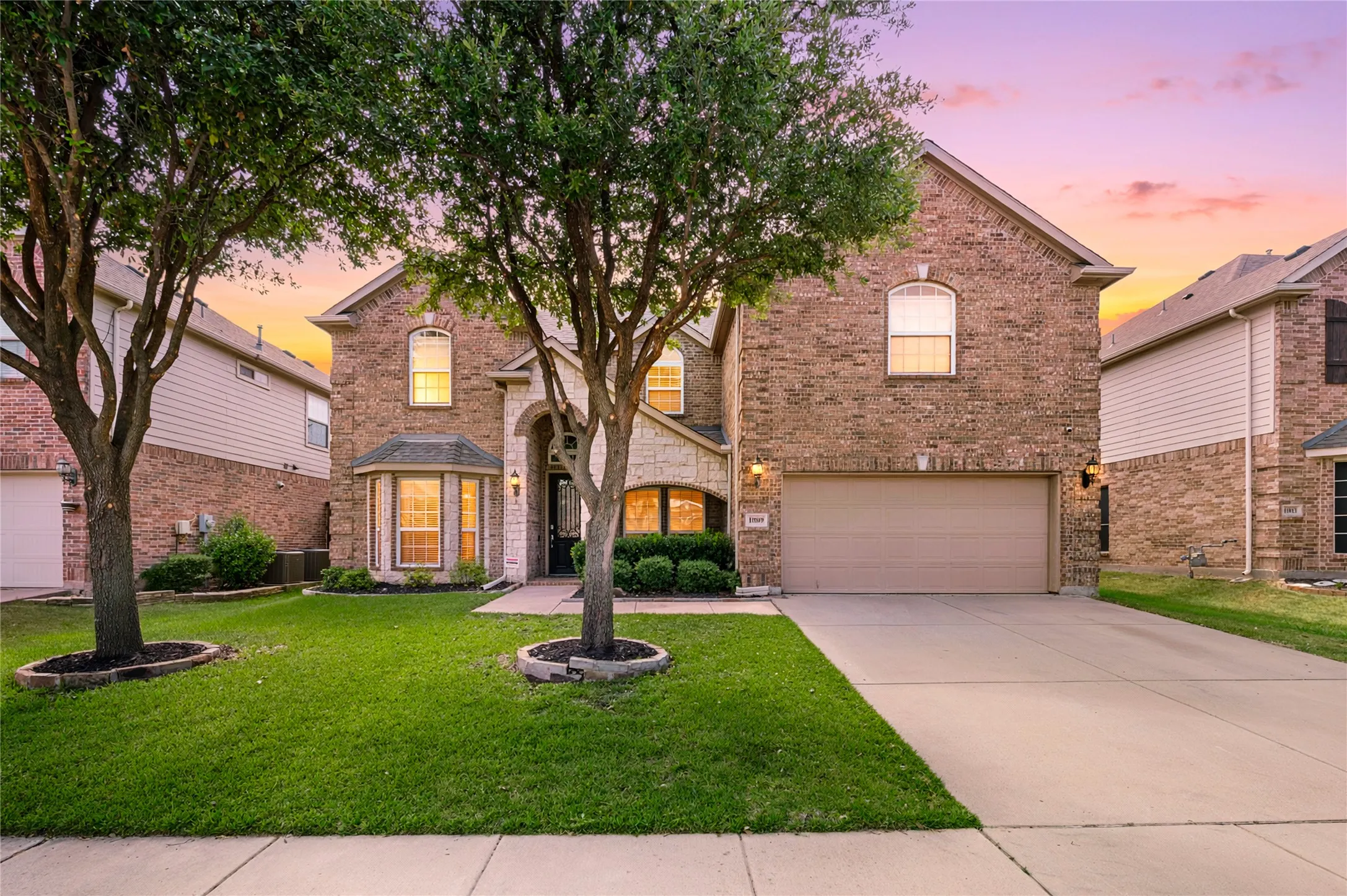 Single Family Residence For Sale in Tarrant County , 11809 Indian Pony Way, Fort Worth, Texas 76244, 4 Bedroom, 4 Bathroom, 2 Garage spaces, 3,356 Sqft, built in 2011, mls#21336120, Real Estate Agent in Fort Worth, Homes For Sale in Tarrant county, Homes For Sale in Fort Worth, Realtor in Fort Worth Texas, Real Estate Brokerage Independent Realty Texas, Luminita Cordes Realtor