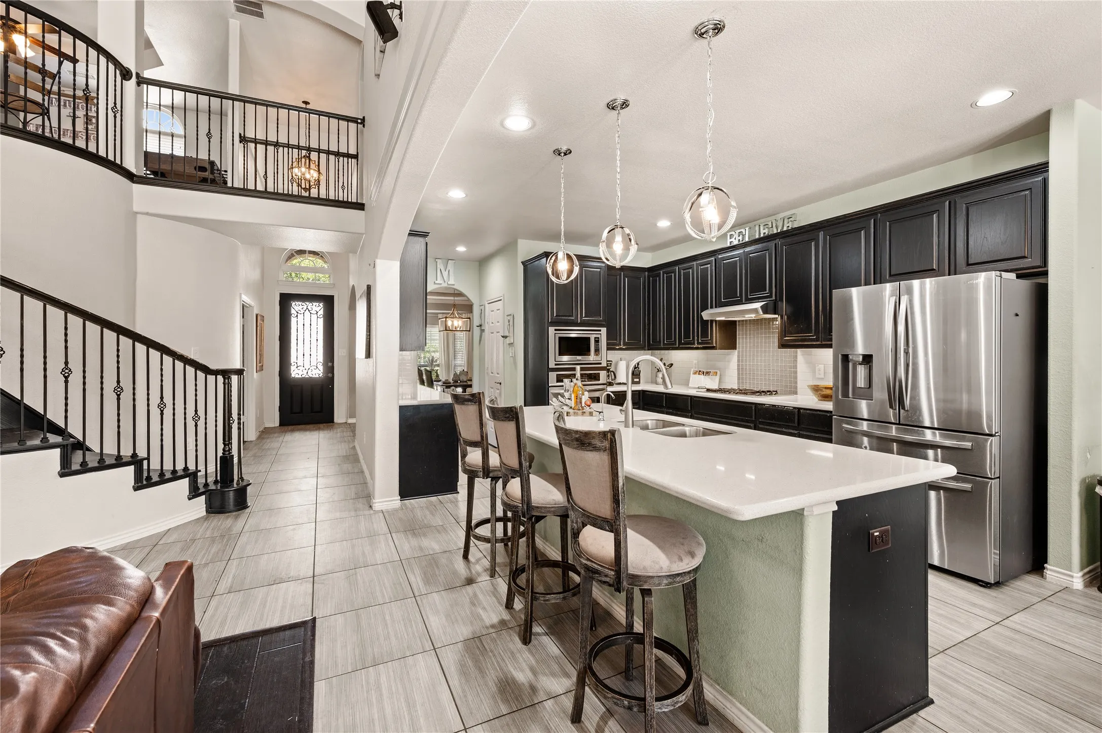 Single Family Residence For Sale in Tarrant County , 11809 Indian Pony Way, Fort Worth, Texas 76244, 4 Bedroom, 4 Bathroom, 2 Garage spaces, 3,356 Sqft, built in 2011, mls#21336120, Real Estate Agent in Fort Worth, Homes For Sale in Tarrant county, Homes For Sale in Fort Worth, Realtor in Fort Worth Texas, Real Estate Brokerage Independent Realty Texas, Luminita Cordes Realtor