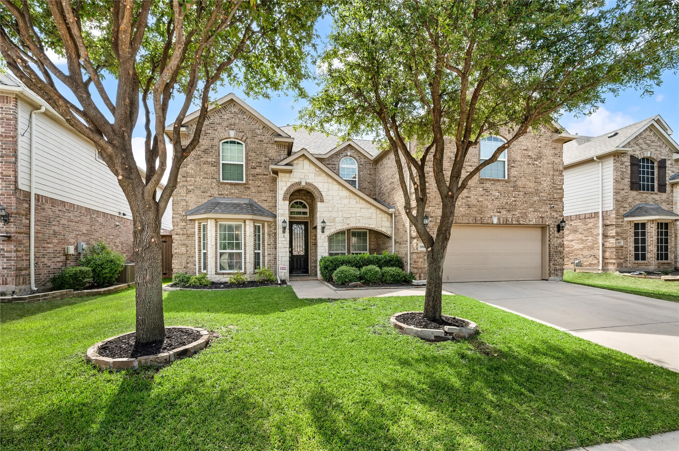 Single Family Residence For Sale in Tarrant County , 11809 Indian Pony Way, Fort Worth, Texas 76244, 4 Bedroom, 4 Bathroom, 2 Garage spaces, 3,356 Sqft, built in 2011, mls#21336120, Real Estate Agent in Fort Worth, Homes For Sale in Tarrant county, Homes For Sale in Fort Worth, Realtor in Fort Worth Texas, Real Estate Brokerage Independent Realty Texas, Luminita Cordes Realtor