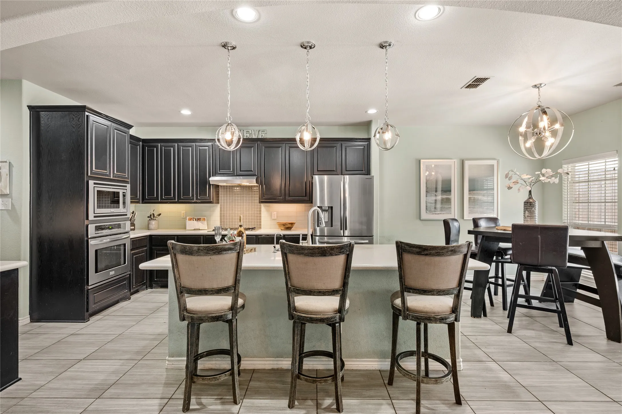 Single Family Residence For Sale in Tarrant County , 11809 Indian Pony Way, Fort Worth, Texas 76244, 4 Bedroom, 4 Bathroom, 2 Garage spaces, 3,356 Sqft, built in 2011, mls#21336120, Real Estate Agent in Fort Worth, Homes For Sale in Tarrant county, Homes For Sale in Fort Worth, Realtor in Fort Worth Texas, Real Estate Brokerage Independent Realty Texas, Luminita Cordes Realtor