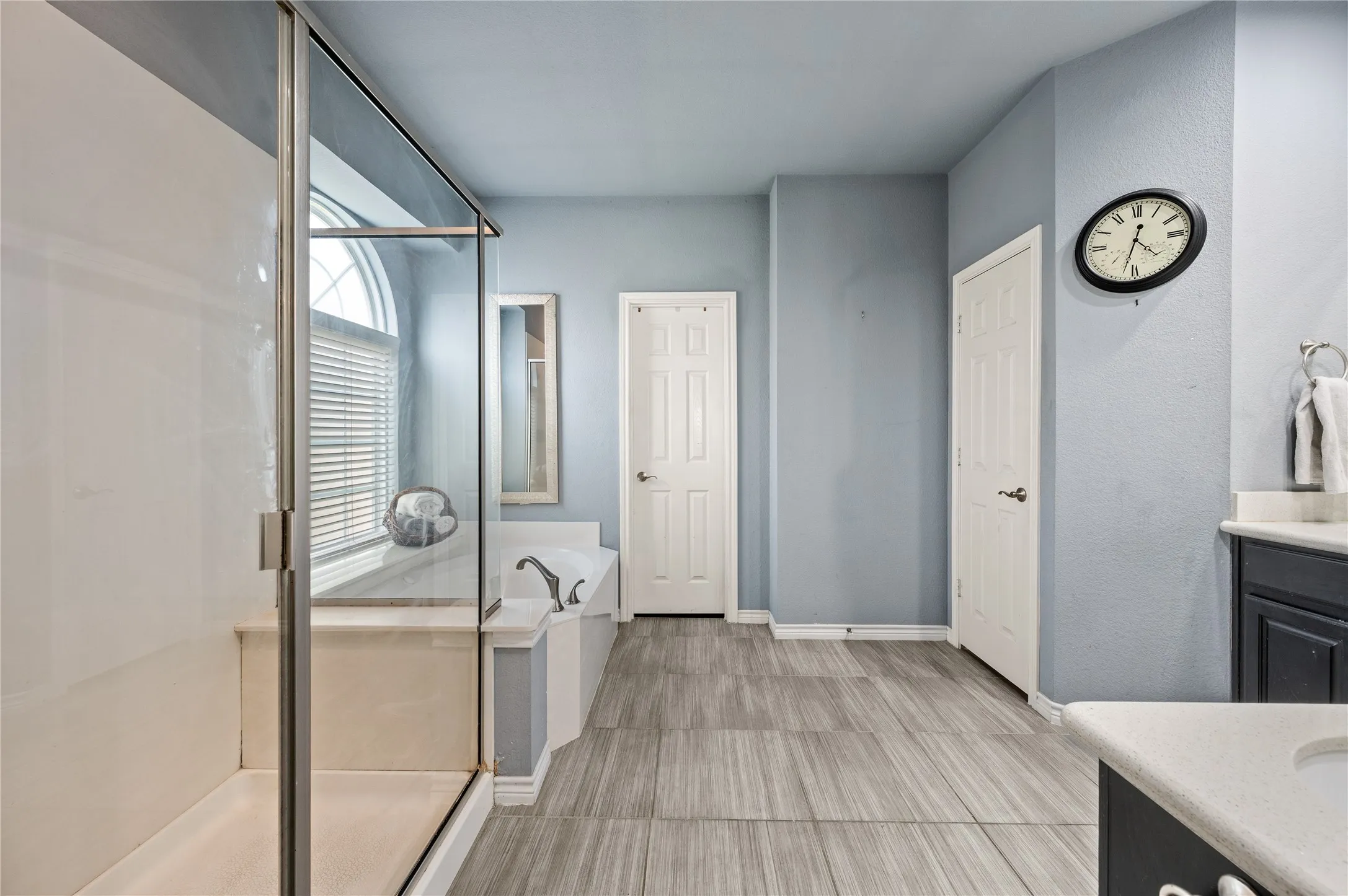 Single Family Residence For Sale in Tarrant County , 11809 Indian Pony Way, Fort Worth, Texas 76244, 4 Bedroom, 4 Bathroom, 2 Garage spaces, 3,356 Sqft, built in 2011, mls#21336120, Real Estate Agent in Fort Worth, Homes For Sale in Tarrant county, Homes For Sale in Fort Worth, Realtor in Fort Worth Texas, Real Estate Brokerage Independent Realty Texas, Luminita Cordes Realtor