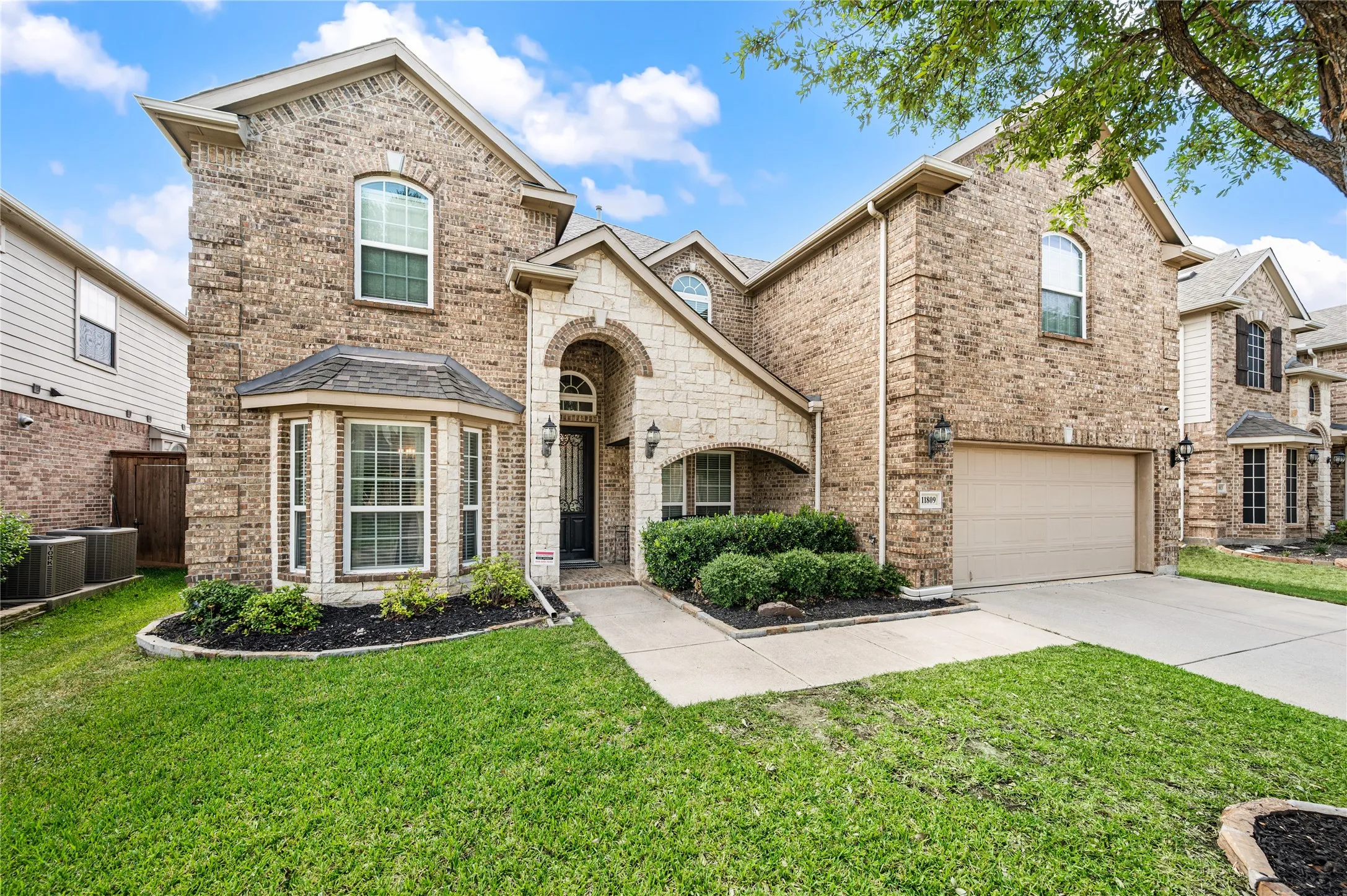 Single Family Residence For Sale in Tarrant County , 11809 Indian Pony Way, Fort Worth, Texas 76244, 4 Bedroom, 4 Bathroom, 2 Garage spaces, 3,356 Sqft, built in 2011, mls#21336120, Real Estate Agent in Fort Worth, Homes For Sale in Tarrant county, Homes For Sale in Fort Worth, Realtor in Fort Worth Texas, Real Estate Brokerage Independent Realty Texas, Luminita Cordes Realtor