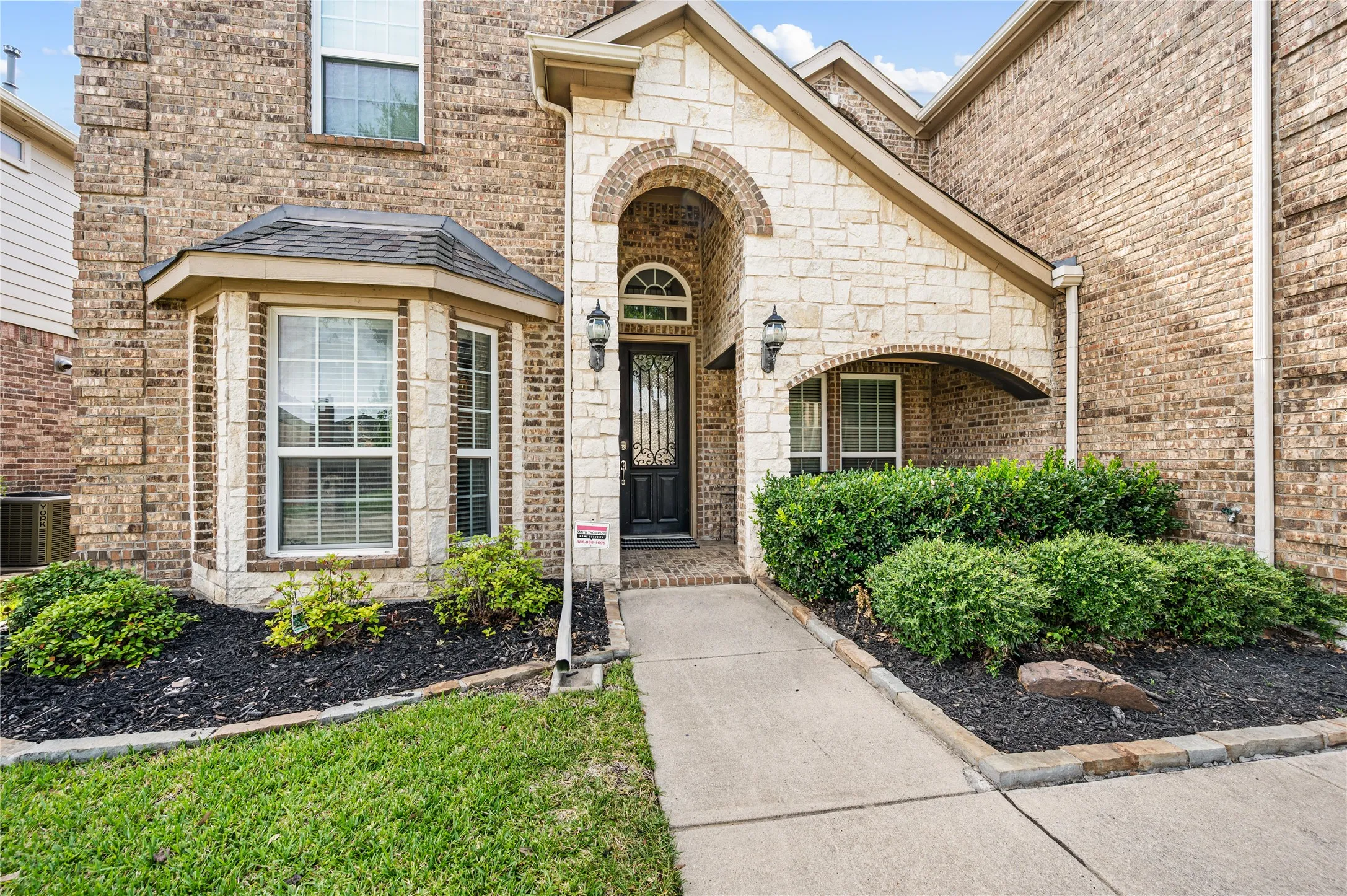 Single Family Residence For Sale in Tarrant County , 11809 Indian Pony Way, Fort Worth, Texas 76244, 4 Bedroom, 4 Bathroom, 2 Garage spaces, 3,356 Sqft, built in 2011, mls#21336120, Real Estate Agent in Fort Worth, Homes For Sale in Tarrant county, Homes For Sale in Fort Worth, Realtor in Fort Worth Texas, Real Estate Brokerage Independent Realty Texas, Luminita Cordes Realtor