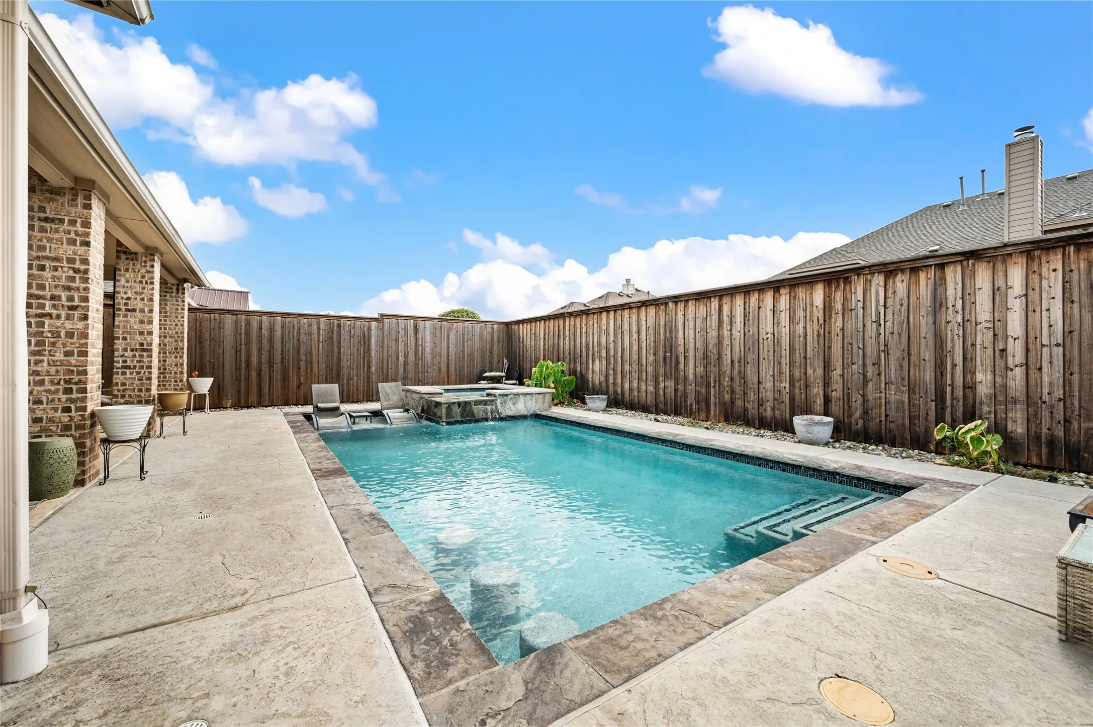Single Family Residence For Sale in Tarrant County , 11809 Indian Pony Way, Fort Worth, Texas 76244, 4 Bedroom, 4 Bathroom, 2 Garage spaces, 3,356 Sqft, built in 2011, mls#21336120, Real Estate Agent in Fort Worth, Homes For Sale in Tarrant county, Homes For Sale in Fort Worth, Realtor in Fort Worth Texas, Real Estate Brokerage Independent Realty Texas, Luminita Cordes Realtor
