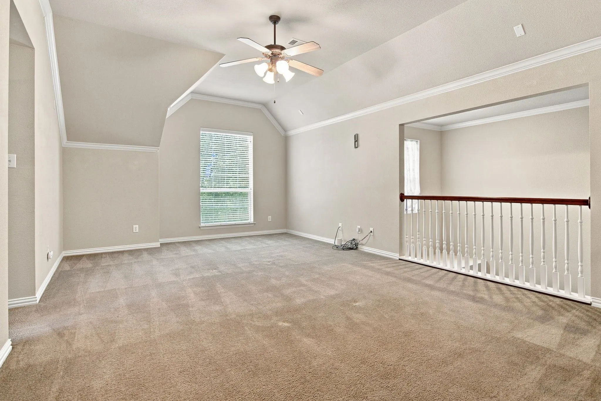 Single Family Residence For Sale in Tarrant County , 1406 Lennox Way, Mansfield, Texas 76063, 5 Bedroom, 3 Bathroom, 2 Garage spaces, 3,542 Sqft, built in 2005, mls#21331031, Real Estate Agent in Mansfield, Homes For Sale in Tarrant county, Homes For Sale in Mansfield, Realtor in Mansfield Texas, Real Estate Brokerage Independent Realty Texas, Luminita Cordes Realtor