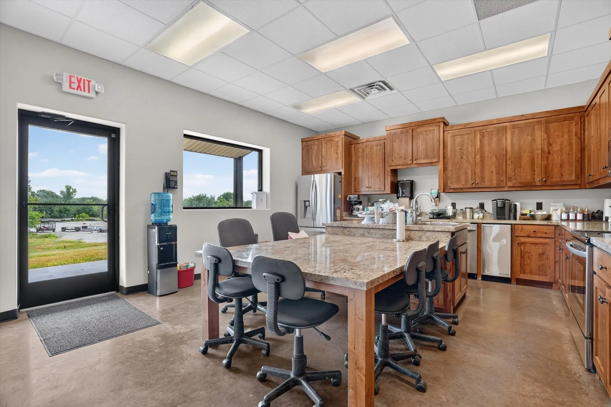 Office For Sale in Parker County , 3470 Mineral Wells Highway, Weatherford, Texas 76088, 0, 0, Garage spaces, 0 Sqft, built in 2014, mls#21331400, Real Estate Agent in Weatherford, Homes For Sale in Parker county, Homes For Sale in Weatherford, Realtor in Weatherford Texas, Real Estate Brokerage Independent Realty Texas, Luminita Cordes Realtor