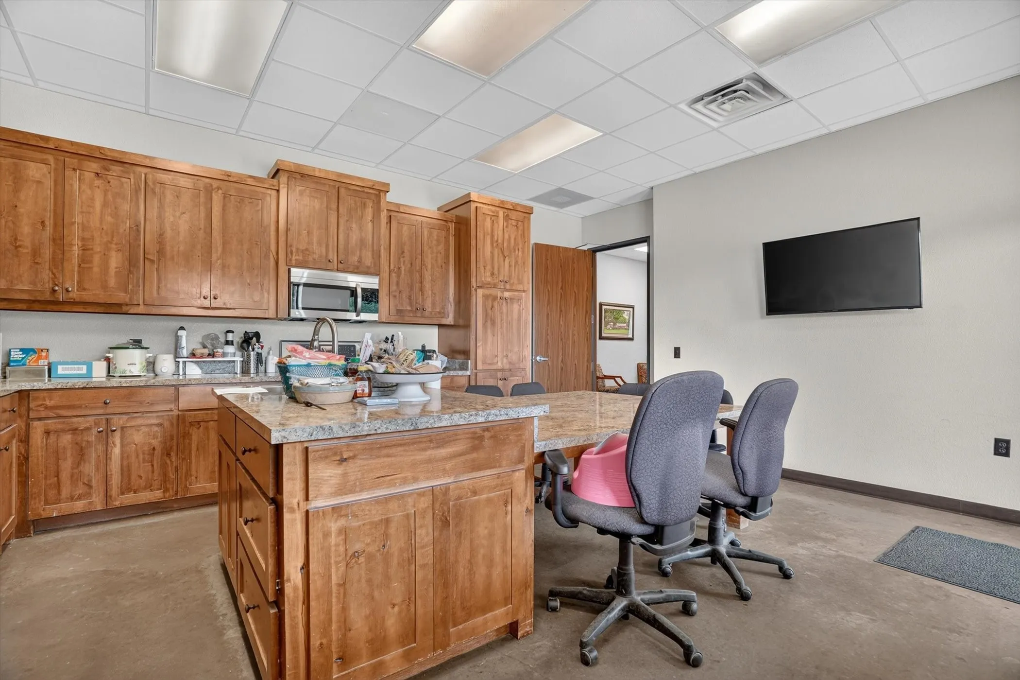 Office For Sale in Parker County , 3470 Mineral Wells Highway, Weatherford, Texas 76088, 0, 0, Garage spaces, 0 Sqft, built in 2014, mls#21331400, Real Estate Agent in Weatherford, Homes For Sale in Parker county, Homes For Sale in Weatherford, Realtor in Weatherford Texas, Real Estate Brokerage Independent Realty Texas, Luminita Cordes Realtor