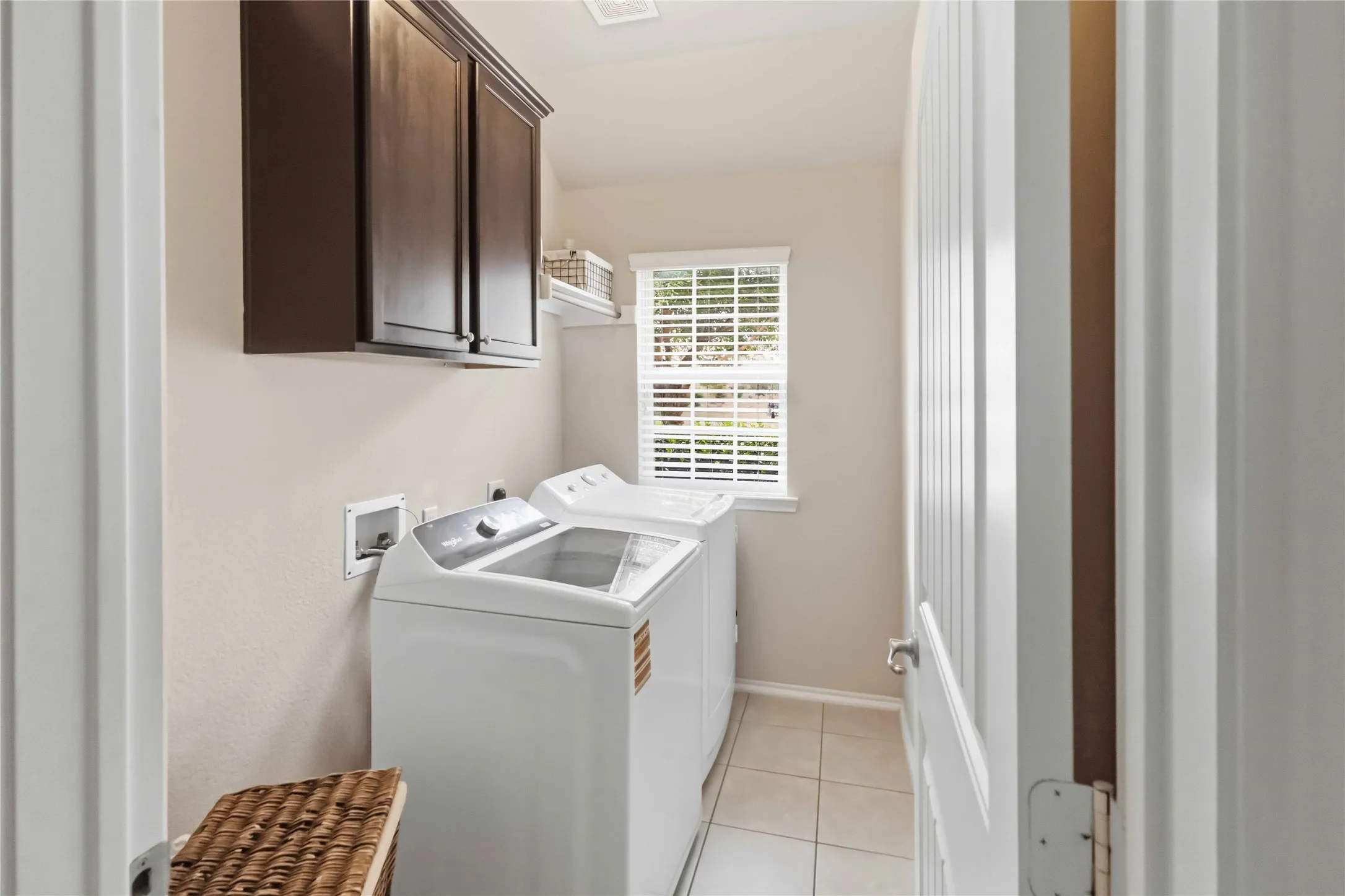 Single Family Residence For Sale in Collin County , 9804 Cottontail Lane, Mc Kinney, Texas 75071, 3 Bedroom, 2 Bathroom, 2 Garage spaces, 1,416 Sqft, built in 2015, mls#21336422, Real Estate Agent in Mc Kinney, Homes For Sale in Collin county, Homes For Sale in Mc Kinney, Realtor in Mc Kinney Texas, Real Estate Brokerage Independent Realty Texas, Luminita Cordes Realtor