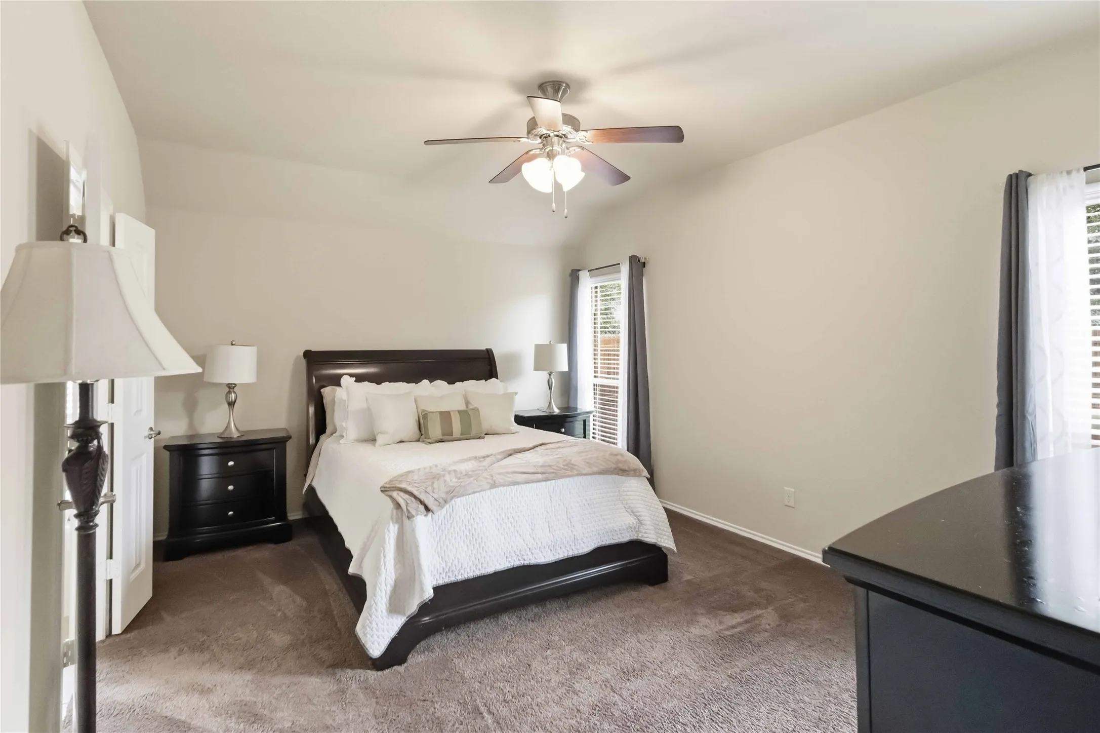 Single Family Residence For Sale in Collin County , 9804 Cottontail Lane, Mc Kinney, Texas 75071, 3 Bedroom, 2 Bathroom, 2 Garage spaces, 1,416 Sqft, built in 2015, mls#21336422, Real Estate Agent in Mc Kinney, Homes For Sale in Collin county, Homes For Sale in Mc Kinney, Realtor in Mc Kinney Texas, Real Estate Brokerage Independent Realty Texas, Luminita Cordes Realtor