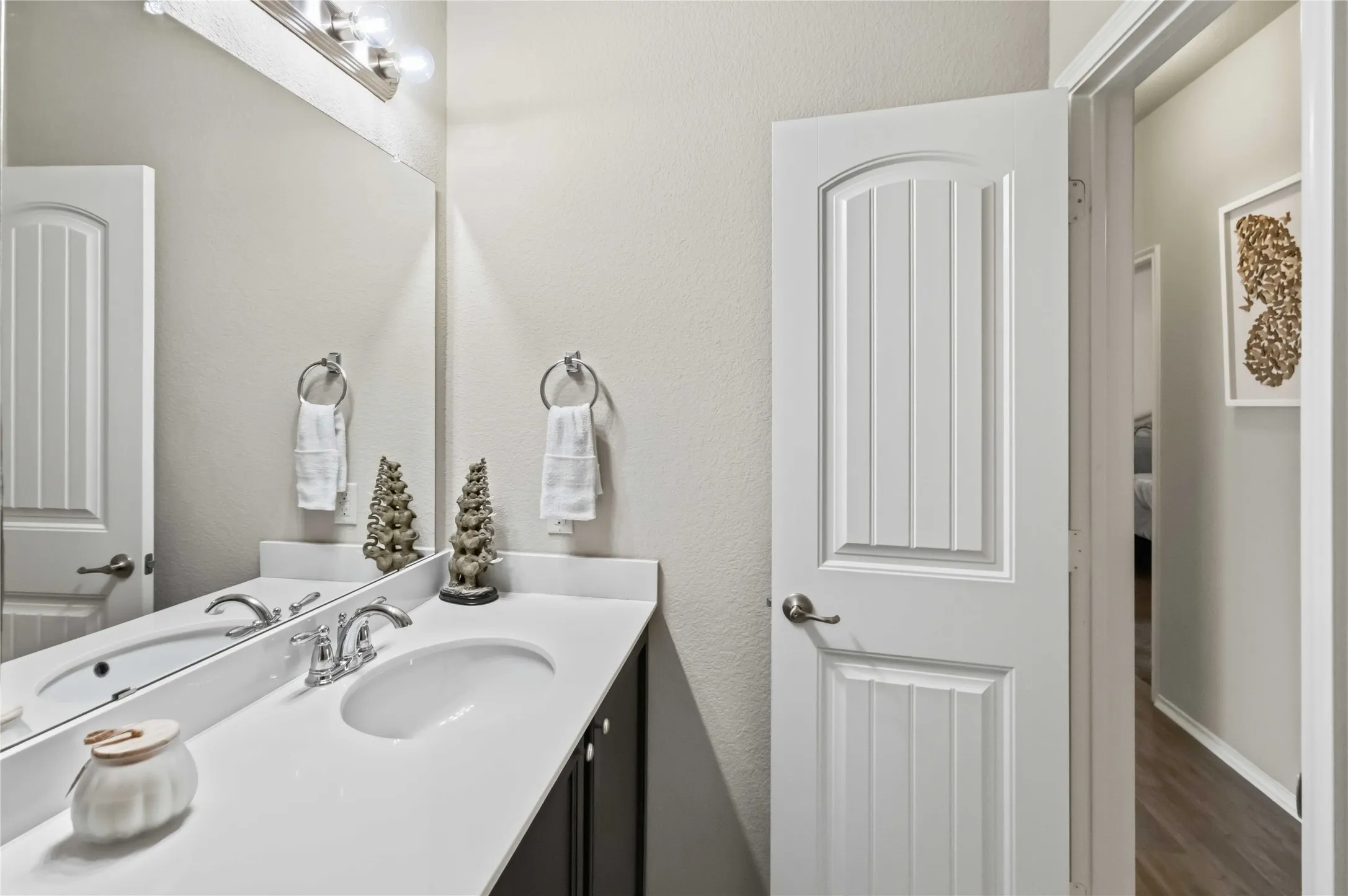 Single Family Residence For Sale in Collin County , 9804 Cottontail Lane, Mc Kinney, Texas 75071, 3 Bedroom, 2 Bathroom, 2 Garage spaces, 1,416 Sqft, built in 2015, mls#21336422, Real Estate Agent in Mc Kinney, Homes For Sale in Collin county, Homes For Sale in Mc Kinney, Realtor in Mc Kinney Texas, Real Estate Brokerage Independent Realty Texas, Luminita Cordes Realtor