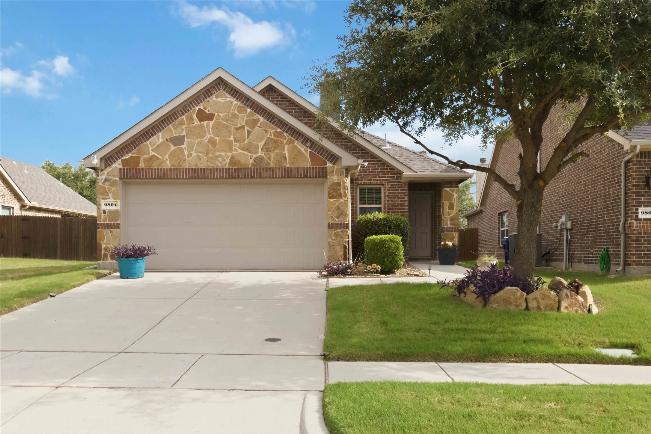 Single Family Residence For Sale in Collin County , 9804 Cottontail Lane, Mc Kinney, Texas 75071, 3 Bedroom, 2 Bathroom, 2 Garage spaces, 1,416 Sqft, built in 2015, mls#21336422, Real Estate Agent in Mc Kinney, Homes For Sale in Collin county, Homes For Sale in Mc Kinney, Realtor in Mc Kinney Texas, Real Estate Brokerage Independent Realty Texas, Luminita Cordes Realtor