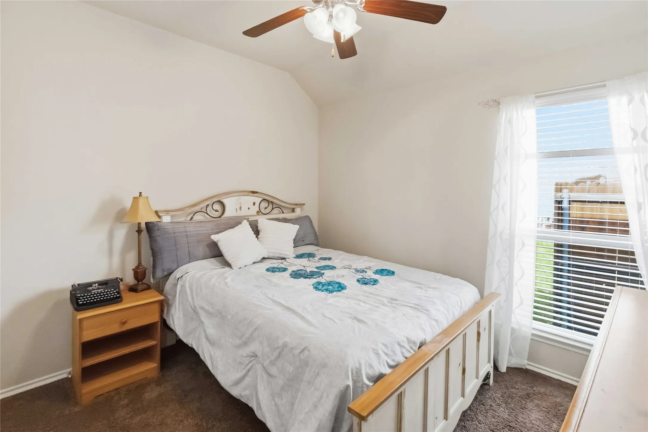 Single Family Residence For Sale in Collin County , 9804 Cottontail Lane, Mc Kinney, Texas 75071, 3 Bedroom, 2 Bathroom, 2 Garage spaces, 1,416 Sqft, built in 2015, mls#21336422, Real Estate Agent in Mc Kinney, Homes For Sale in Collin county, Homes For Sale in Mc Kinney, Realtor in Mc Kinney Texas, Real Estate Brokerage Independent Realty Texas, Luminita Cordes Realtor