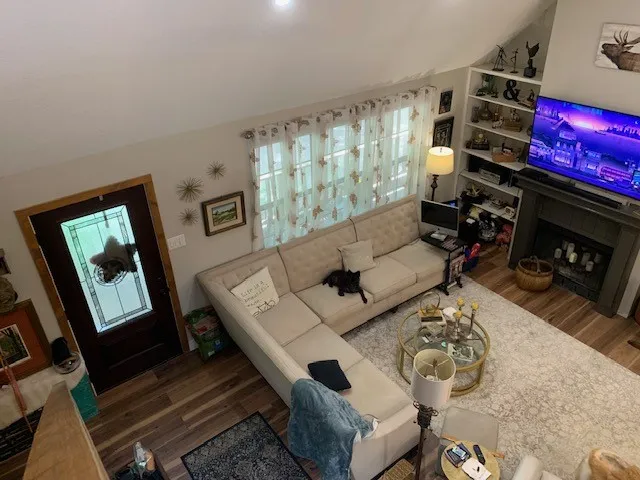 Single Family Residence For Sale in Wood County , 860 Wildwood Trail, Holly Lake Ranch, Texas 75765, 4 Bedroom, 3 Bathroom, 2 Garage spaces, 2,064 Sqft, built in 1996, mls#21336411, Real Estate Agent in Holly Lake Ranch, Homes For Sale in Wood county, Homes For Sale in Holly Lake Ranch, Realtor in Holly Lake Ranch Texas, Real Estate Brokerage Independent Realty Texas, Luminita Cordes Realtor
