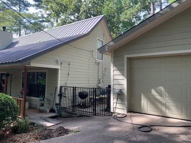 Single Family Residence For Sale in Wood County , 860 Wildwood Trail, Holly Lake Ranch, Texas 75765, 4 Bedroom, 3 Bathroom, 2 Garage spaces, 2,064 Sqft, built in 1996, mls#21336411, Real Estate Agent in Holly Lake Ranch, Homes For Sale in Wood county, Homes For Sale in Holly Lake Ranch, Realtor in Holly Lake Ranch Texas, Real Estate Brokerage Independent Realty Texas, Luminita Cordes Realtor