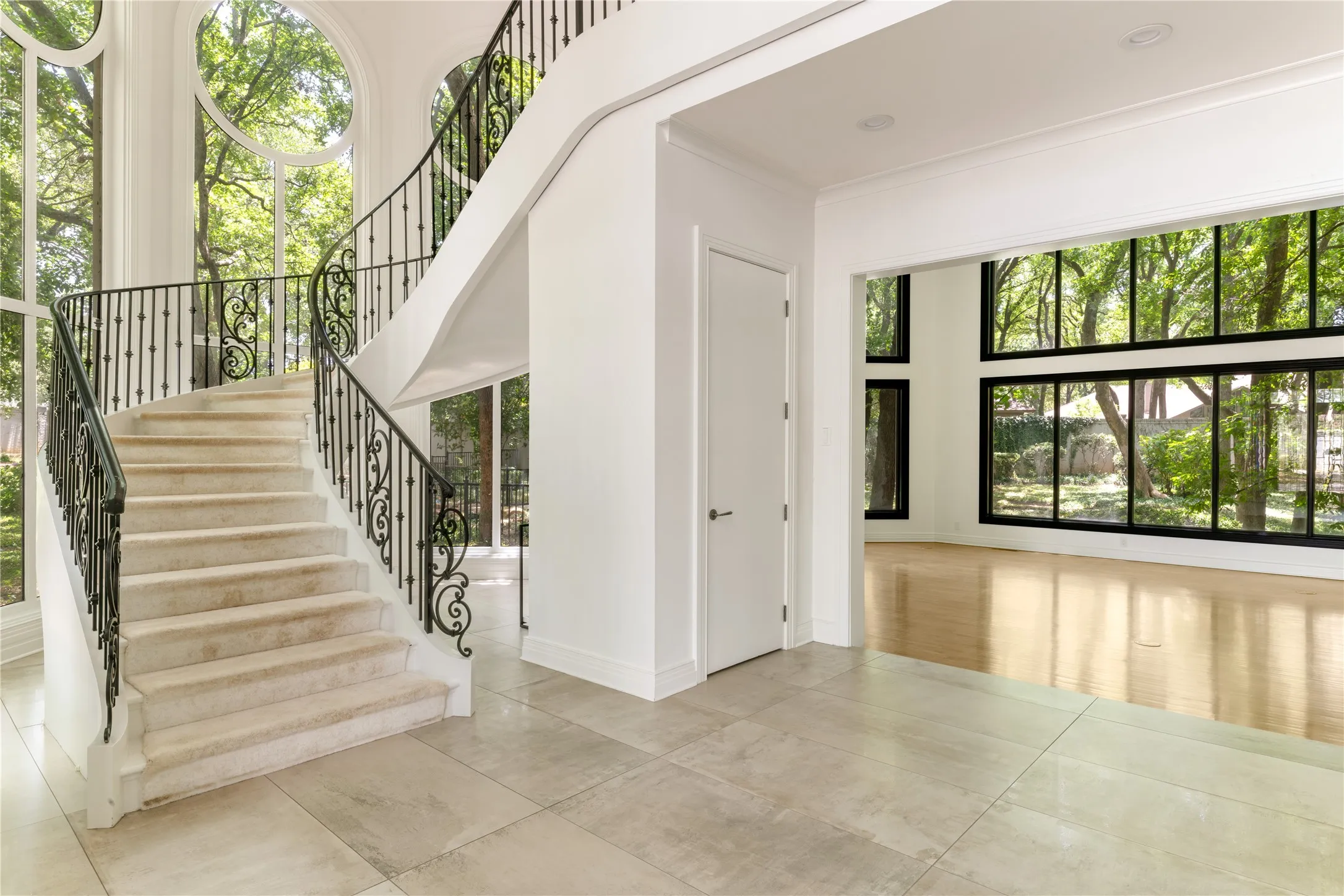 Single Family Residence For Sale in Tarrant County , 2420 Lincoln Drive, Arlington, Texas 76006, 4 Bedroom, 5 Bathroom, 3 Garage spaces, 8,448 Sqft, built in 1989, mls#21337823, Real Estate Agent in Arlington, Homes For Sale in Tarrant county, Homes For Sale in Arlington, Realtor in Arlington Texas, Real Estate Brokerage Independent Realty Texas, Luminita Cordes Realtor