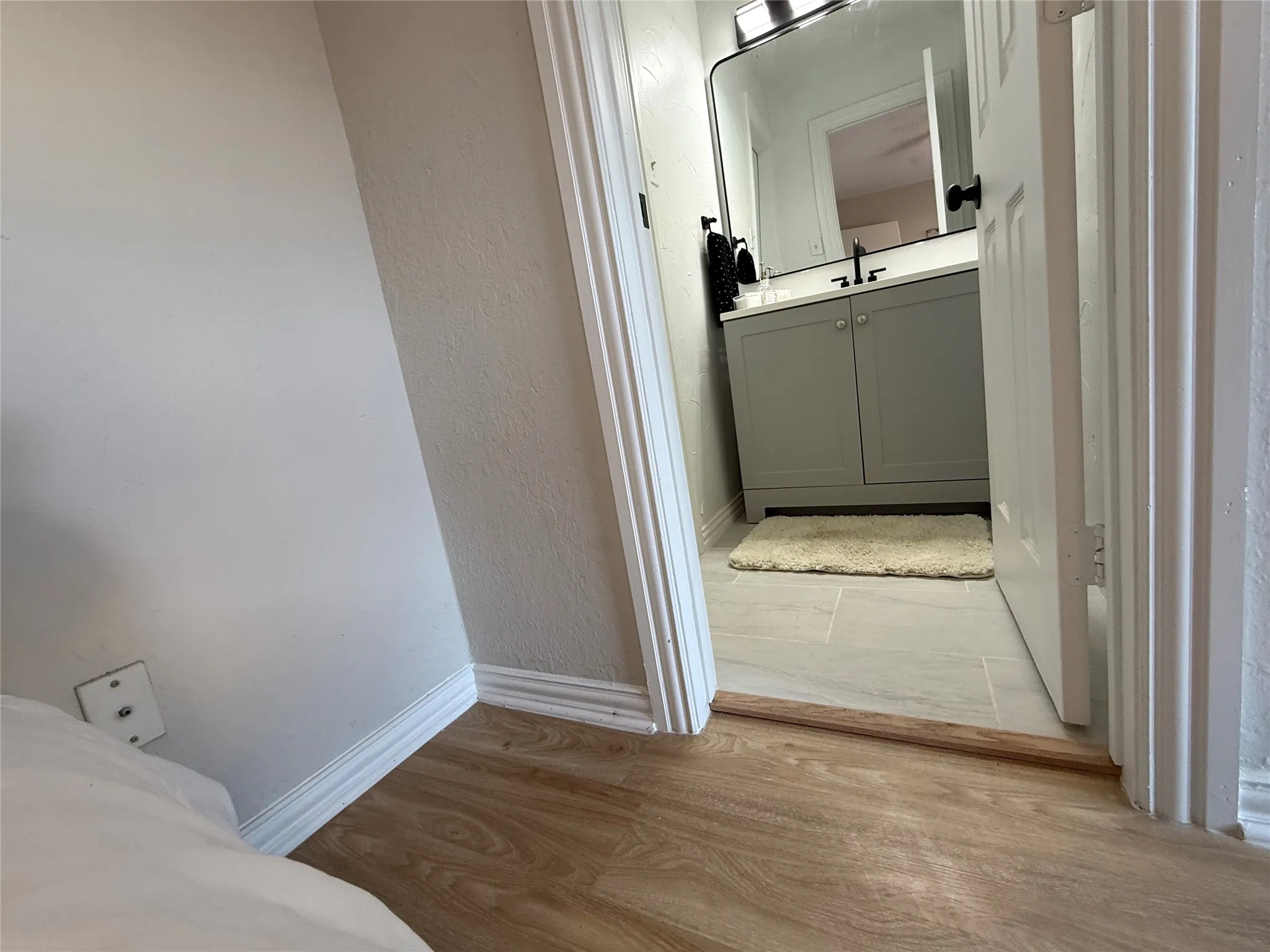 Condominium For Sale in Dallas County , 11655 Audelia Road 402, Dallas, Texas 75243, 2 Bedroom, 2 Bathroom, Garage spaces, 983 Sqft, built in 1982, mls#21337840, Real Estate Agent in Dallas, Homes For Sale in Dallas county, Homes For Sale in Dallas, Realtor in Dallas Texas, Real Estate Brokerage Independent Realty Texas, Luminita Cordes Realtor