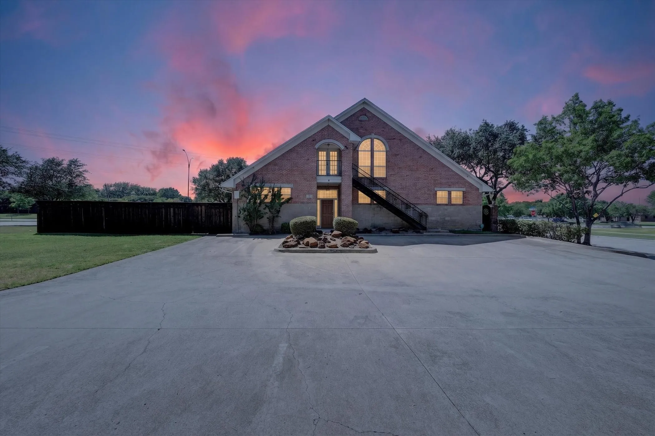 Office For Sale in Tarrant County , 5500 Woodland Park Boulevard, Arlington, Texas 76013, 0, 0, Garage spaces, 0 Sqft, built in 1995, mls#21337832, Real Estate Agent in Arlington, Homes For Sale in Tarrant county, Homes For Sale in Arlington, Realtor in Arlington Texas, Real Estate Brokerage Independent Realty Texas, Luminita Cordes Realtor