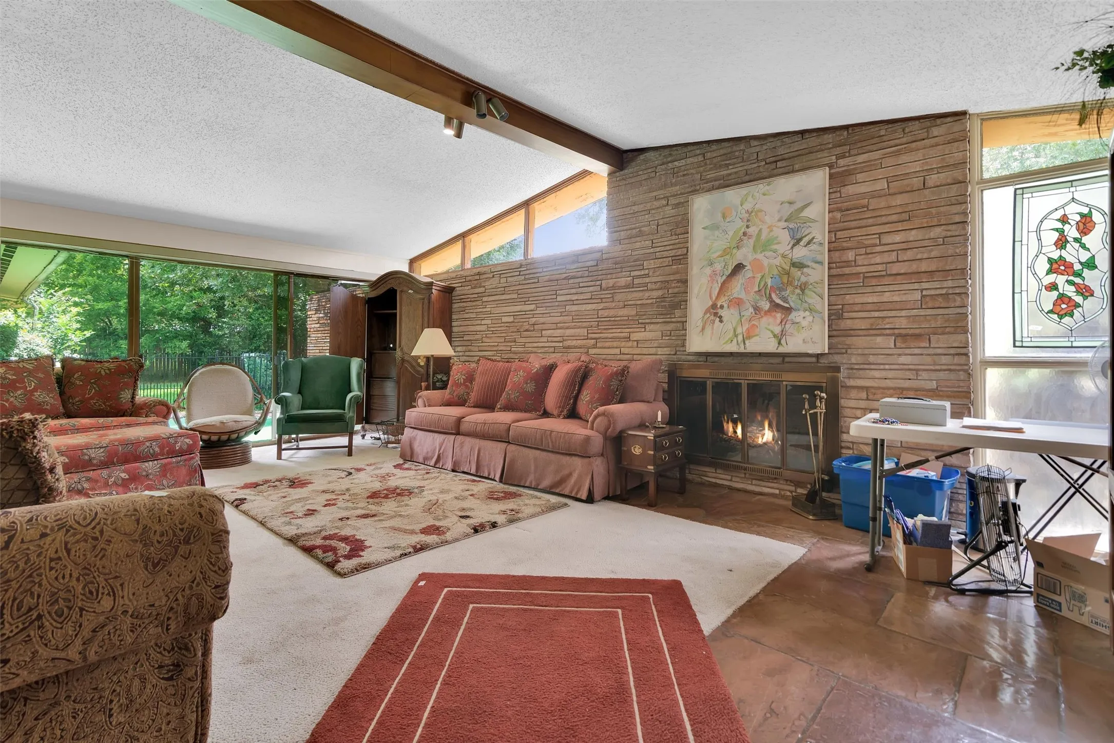 Single Family Residence For Sale in Grayson County , 703 N Holly Avenue, Sherman, Texas 75092, 3 Bedroom, 2 Bathroom, 1 Garage spaces, 1,826 Sqft, built in 1956, mls#21336332, Real Estate Agent in Sherman, Homes For Sale in Grayson county, Homes For Sale in Sherman, Realtor in Sherman Texas, Real Estate Brokerage Independent Realty Texas, Luminita Cordes Realtor
