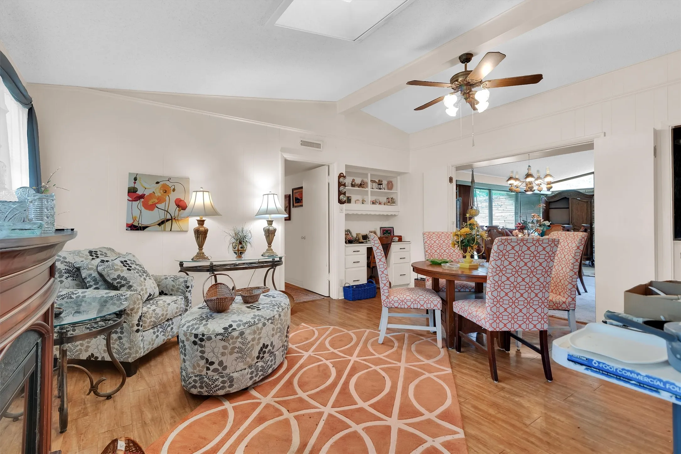Single Family Residence For Sale in Grayson County , 703 N Holly Avenue, Sherman, Texas 75092, 3 Bedroom, 2 Bathroom, 1 Garage spaces, 1,826 Sqft, built in 1956, mls#21336332, Real Estate Agent in Sherman, Homes For Sale in Grayson county, Homes For Sale in Sherman, Realtor in Sherman Texas, Real Estate Brokerage Independent Realty Texas, Luminita Cordes Realtor