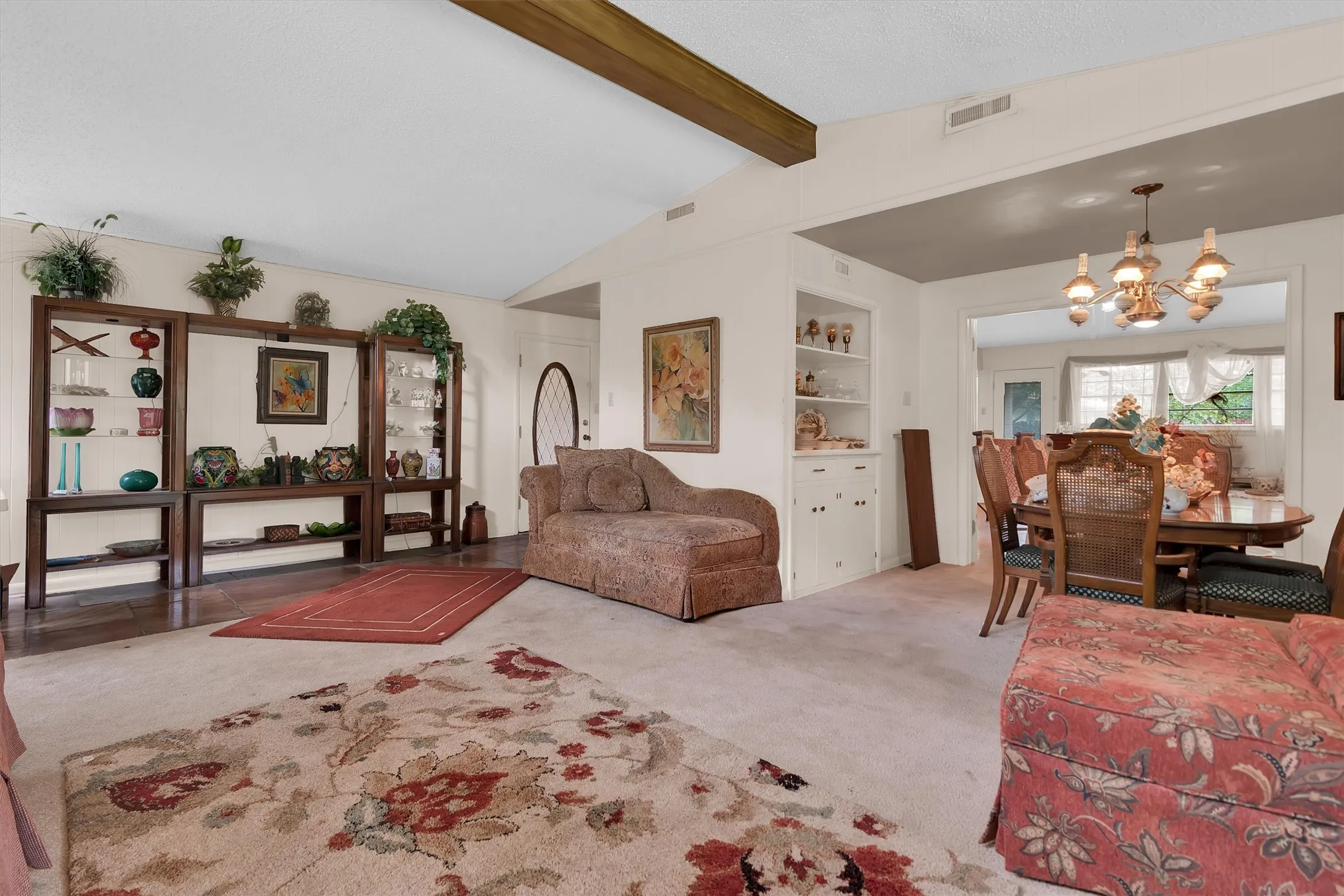 Single Family Residence For Sale in Grayson County , 703 N Holly Avenue, Sherman, Texas 75092, 3 Bedroom, 2 Bathroom, 1 Garage spaces, 1,826 Sqft, built in 1956, mls#21336332, Real Estate Agent in Sherman, Homes For Sale in Grayson county, Homes For Sale in Sherman, Realtor in Sherman Texas, Real Estate Brokerage Independent Realty Texas, Luminita Cordes Realtor