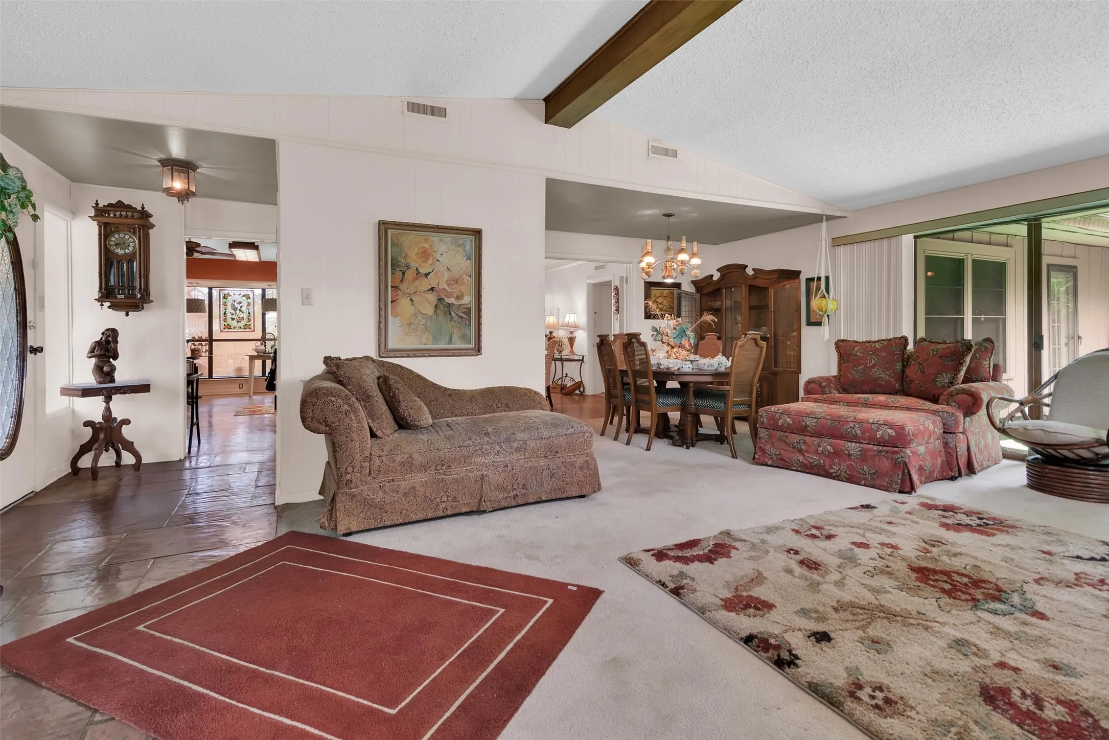 Single Family Residence For Sale in Grayson County , 703 N Holly Avenue, Sherman, Texas 75092, 3 Bedroom, 2 Bathroom, 1 Garage spaces, 1,826 Sqft, built in 1956, mls#21336332, Real Estate Agent in Sherman, Homes For Sale in Grayson county, Homes For Sale in Sherman, Realtor in Sherman Texas, Real Estate Brokerage Independent Realty Texas, Luminita Cordes Realtor
