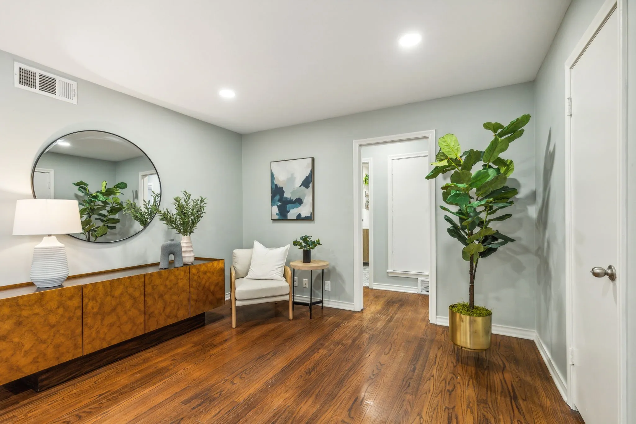 Single Family Residence For Rent in Dallas County , 628 Ridgedale Drive, Richardson, Texas 75080, 3 Bedroom, 2 Bathroom, 1 Garage spaces, 1,212 Sqft, built in 1955, mls#21337120, Real Estate Agent in Richardson, Homes For Rent in Dallas county, Homes For Rent in Richardson, Realtor in Richardson Texas, Real Estate Brokerage Independent Realty Texas, Luminita Cordes Realtor