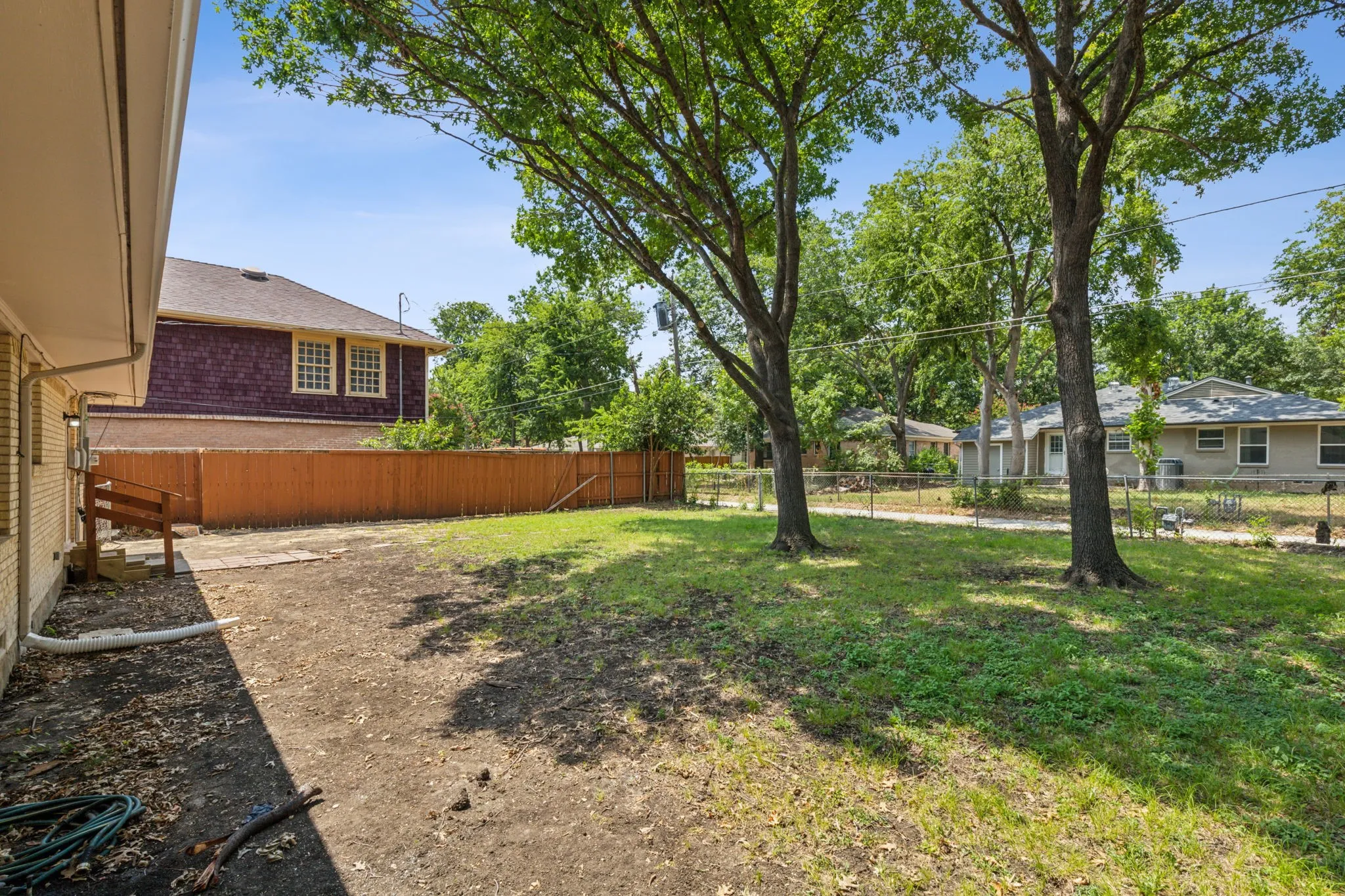 Single Family Residence For Rent in Dallas County , 628 Ridgedale Drive, Richardson, Texas 75080, 3 Bedroom, 2 Bathroom, 1 Garage spaces, 1,212 Sqft, built in 1955, mls#21337120, Real Estate Agent in Richardson, Homes For Rent in Dallas county, Homes For Rent in Richardson, Realtor in Richardson Texas, Real Estate Brokerage Independent Realty Texas, Luminita Cordes Realtor