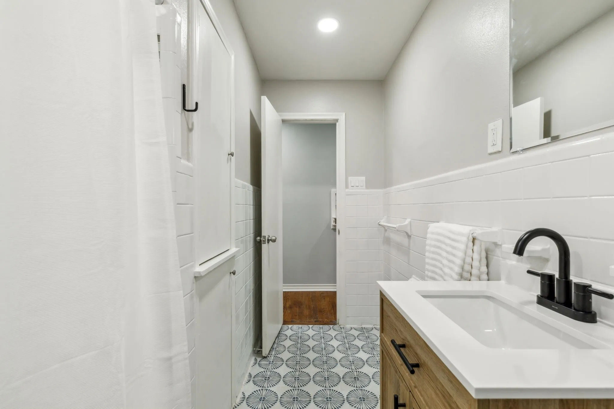 Single Family Residence For Rent in Dallas County , 628 Ridgedale Drive, Richardson, Texas 75080, 3 Bedroom, 2 Bathroom, 1 Garage spaces, 1,212 Sqft, built in 1955, mls#21337120, Real Estate Agent in Richardson, Homes For Rent in Dallas county, Homes For Rent in Richardson, Realtor in Richardson Texas, Real Estate Brokerage Independent Realty Texas, Luminita Cordes Realtor
