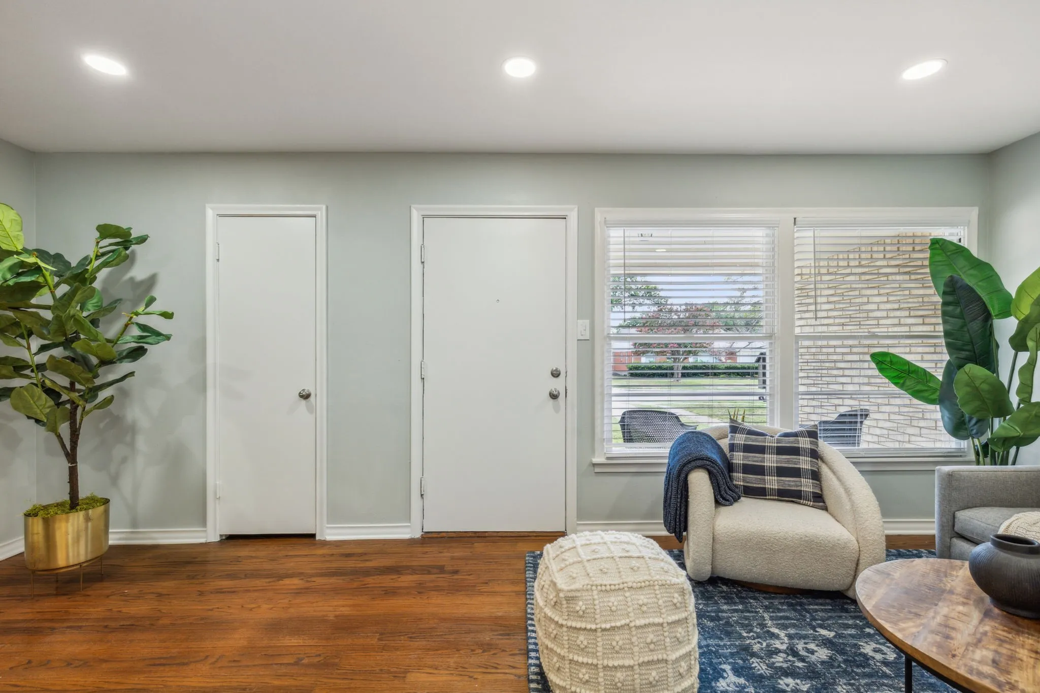 Single Family Residence For Rent in Dallas County , 628 Ridgedale Drive, Richardson, Texas 75080, 3 Bedroom, 2 Bathroom, 1 Garage spaces, 1,212 Sqft, built in 1955, mls#21337120, Real Estate Agent in Richardson, Homes For Rent in Dallas county, Homes For Rent in Richardson, Realtor in Richardson Texas, Real Estate Brokerage Independent Realty Texas, Luminita Cordes Realtor
