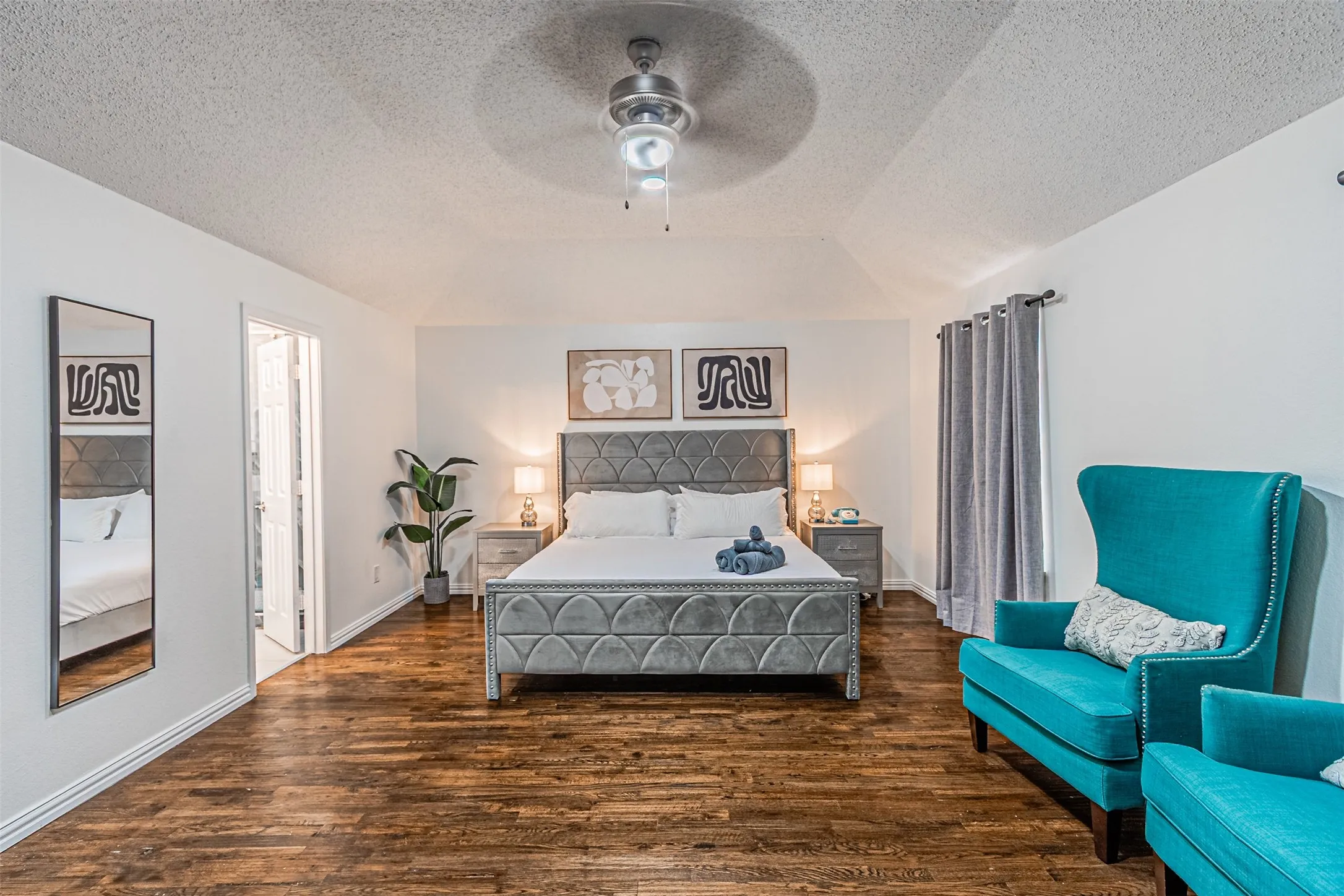 Single Family Residence For Sale in Dallas County , 5001 Worthing Drive, Garland, Texas 75043, 5 Bedroom, 4 Bathroom, 1 Garage spaces, 2,566 Sqft, built in 1996, mls#21337860, Real Estate Agent in Garland, Homes For Sale in Dallas county, Homes For Sale in Garland, Realtor in Garland Texas, Real Estate Brokerage Independent Realty Texas, Luminita Cordes Realtor