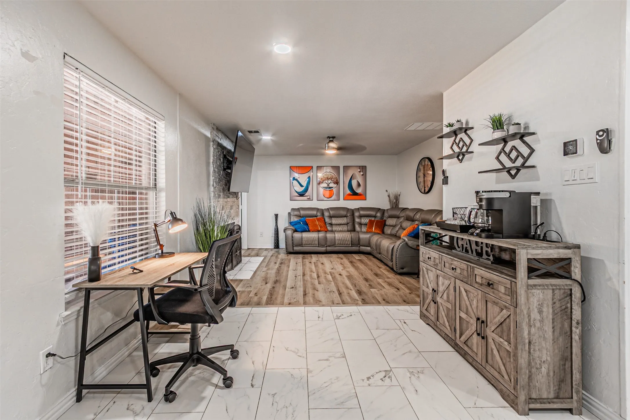 Single Family Residence For Sale in Dallas County , 5001 Worthing Drive, Garland, Texas 75043, 5 Bedroom, 4 Bathroom, 1 Garage spaces, 2,566 Sqft, built in 1996, mls#21337860, Real Estate Agent in Garland, Homes For Sale in Dallas county, Homes For Sale in Garland, Realtor in Garland Texas, Real Estate Brokerage Independent Realty Texas, Luminita Cordes Realtor