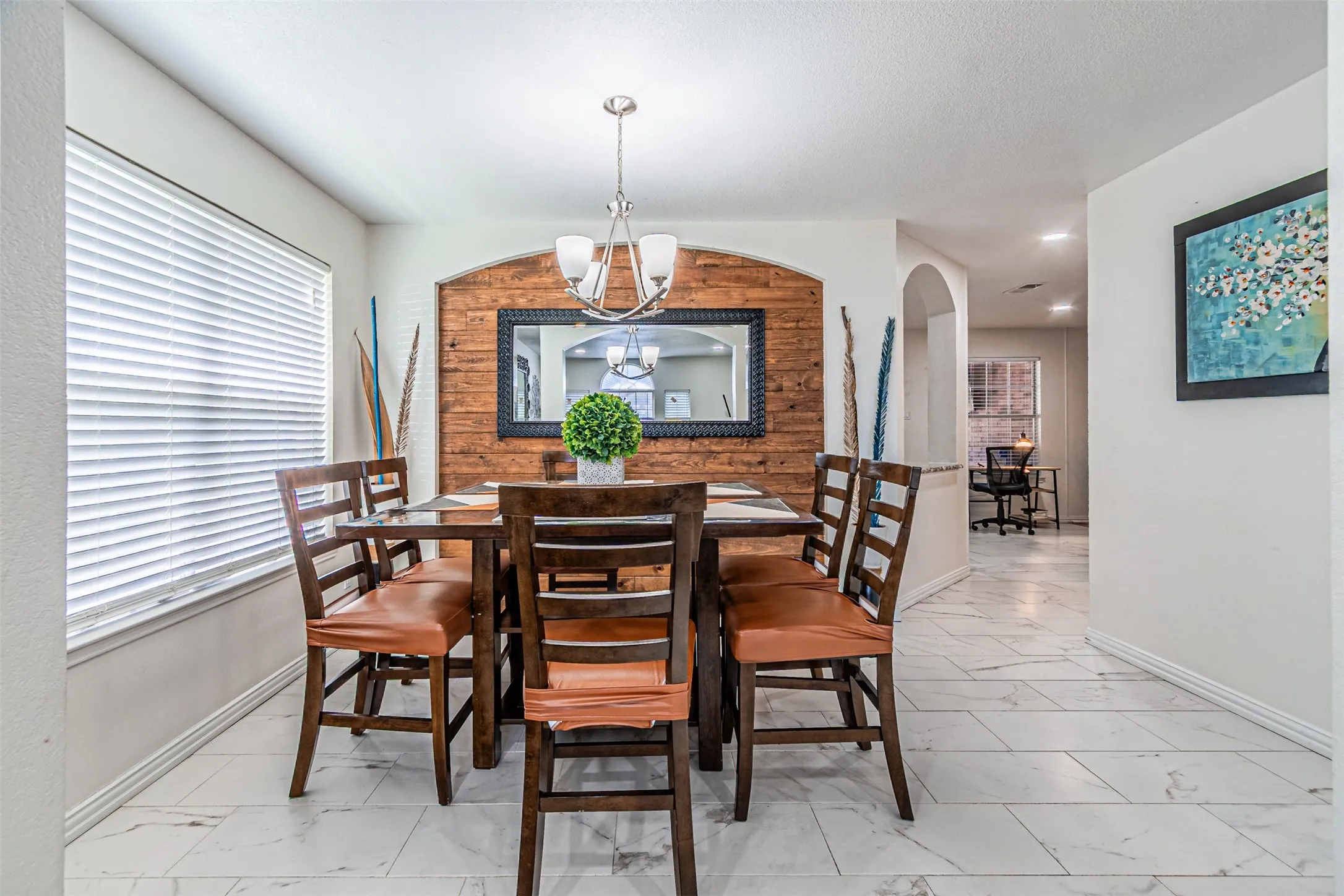 Single Family Residence For Sale in Dallas County , 5001 Worthing Drive, Garland, Texas 75043, 5 Bedroom, 4 Bathroom, 1 Garage spaces, 2,566 Sqft, built in 1996, mls#21337860, Real Estate Agent in Garland, Homes For Sale in Dallas county, Homes For Sale in Garland, Realtor in Garland Texas, Real Estate Brokerage Independent Realty Texas, Luminita Cordes Realtor