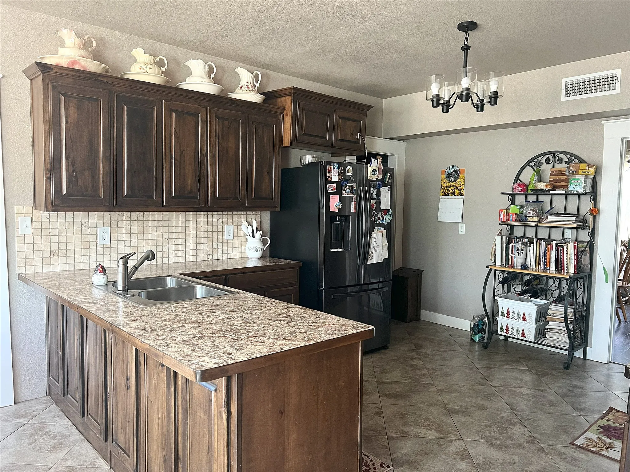 Single Family Residence For Sale in Cooke County , 1447 County Road 189, Gainesville, Texas 76240, 3 Bedrooms, 3 Bathrooms, 2 Garage spaces, 2,426 Sqft, built in 1991, Price $380,000, mls#21337785, Real Estate Agent in Gainesville, Homes For Sale in Cooke county, Homes For Sale in Gainesville, Realtor in Gainesville Texas, Real Estate Brokerage Independent Realty Texas, Luminita Cordes Realtor