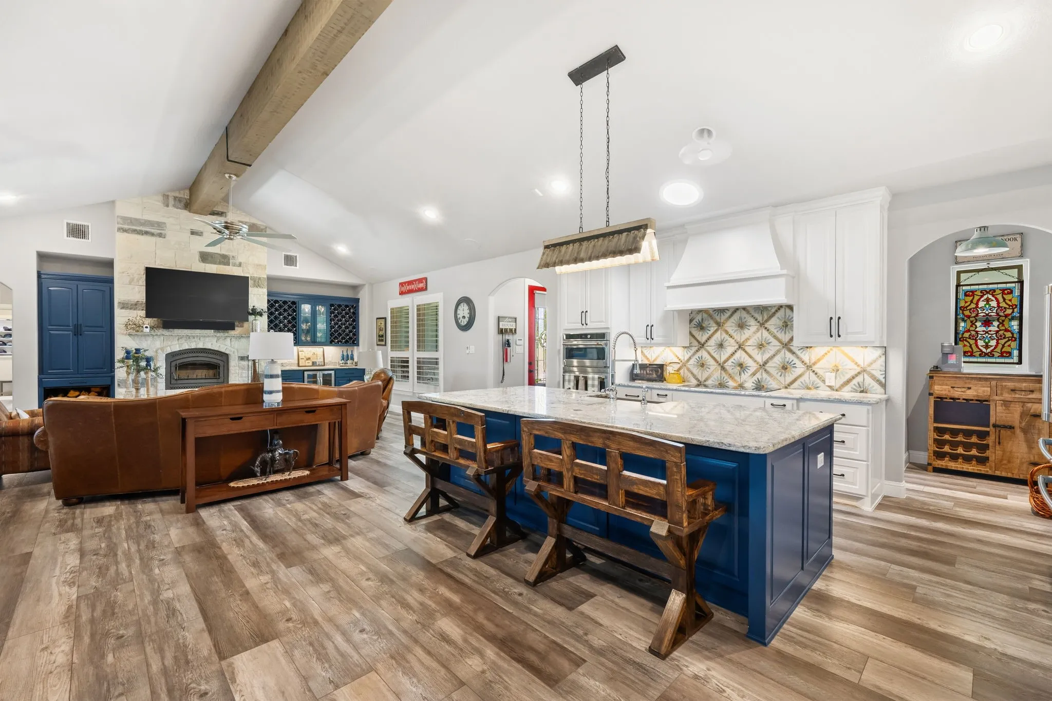Single Family Residence For Sale in Erath County , 1665 Overlook Ridge, Bluff Dale, Texas 76433, 3 Bedroom, 2 Bathroom, 3 Garage spaces, 2,670 Sqft, built in 2022, mls#21335701, Real Estate Agent in Bluff Dale, Homes For Sale in Erath county, Homes For Sale in Bluff Dale, Realtor in Bluff Dale Texas, Real Estate Brokerage Independent Realty Texas, Luminita Cordes Realtor