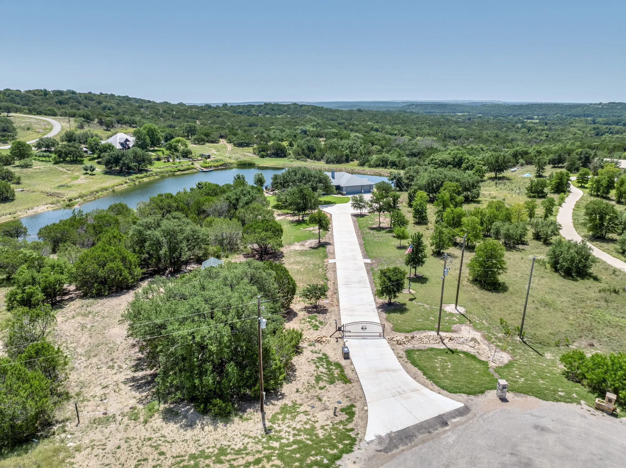 Single Family Residence For Sale in Erath County , 1665 Overlook Ridge, Bluff Dale, Texas 76433, 3 Bedroom, 2 Bathroom, 3 Garage spaces, 2,670 Sqft, built in 2022, mls#21335701, Real Estate Agent in Bluff Dale, Homes For Sale in Erath county, Homes For Sale in Bluff Dale, Realtor in Bluff Dale Texas, Real Estate Brokerage Independent Realty Texas, Luminita Cordes Realtor