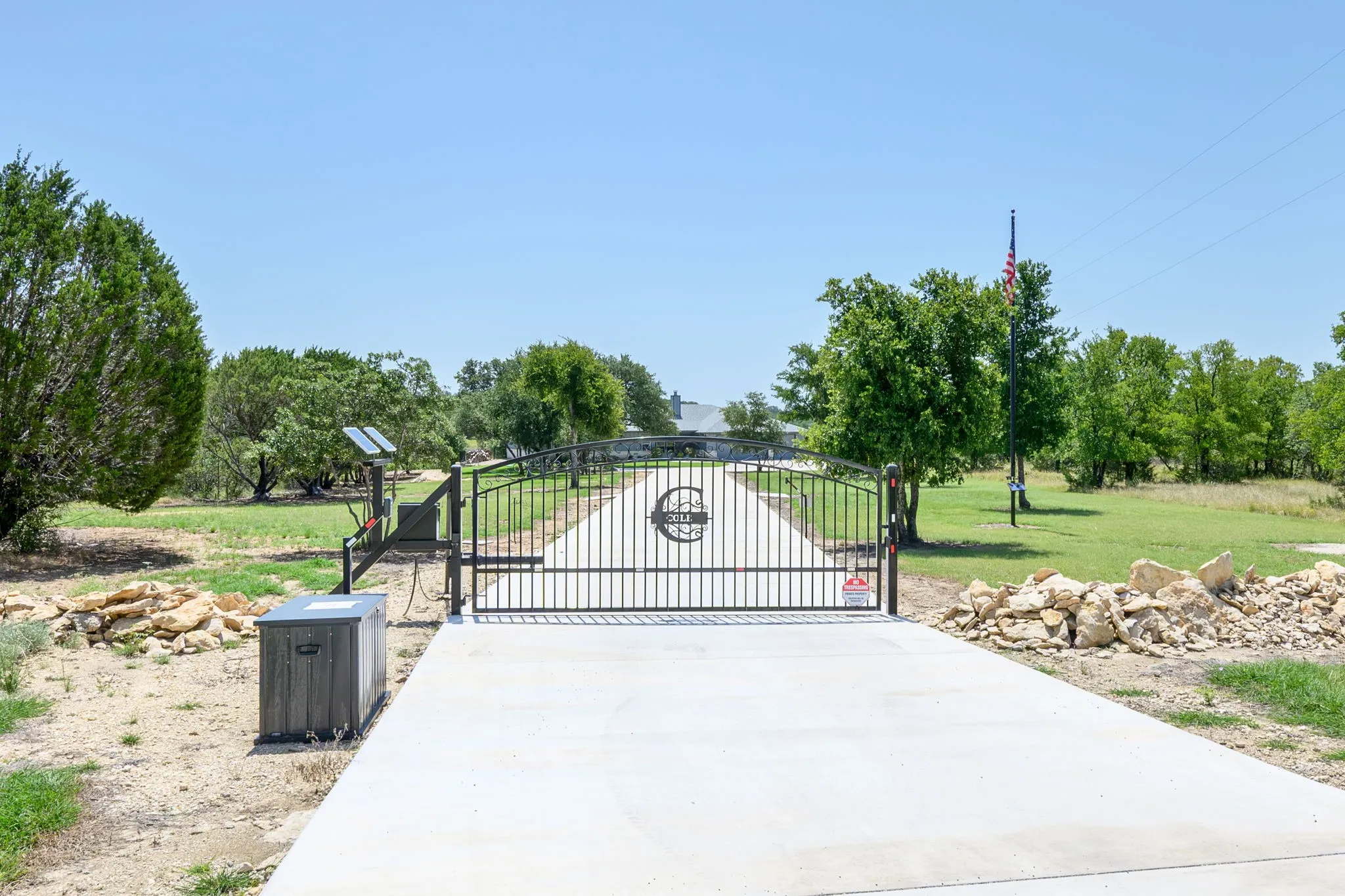 Single Family Residence For Sale in Erath County , 1665 Overlook Ridge, Bluff Dale, Texas 76433, 3 Bedroom, 2 Bathroom, 3 Garage spaces, 2,670 Sqft, built in 2022, mls#21335701, Real Estate Agent in Bluff Dale, Homes For Sale in Erath county, Homes For Sale in Bluff Dale, Realtor in Bluff Dale Texas, Real Estate Brokerage Independent Realty Texas, Luminita Cordes Realtor