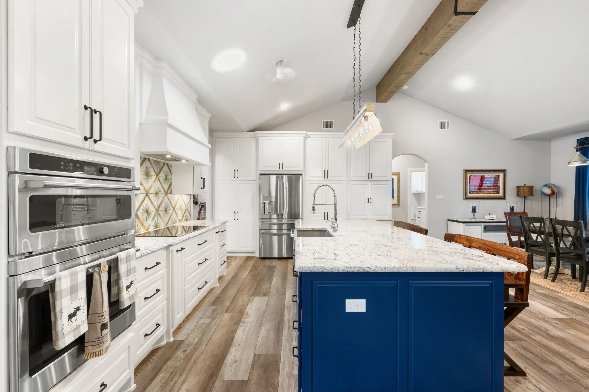 Single Family Residence For Sale in Erath County , 1665 Overlook Ridge, Bluff Dale, Texas 76433, 3 Bedroom, 2 Bathroom, 3 Garage spaces, 2,670 Sqft, built in 2022, mls#21335701, Real Estate Agent in Bluff Dale, Homes For Sale in Erath county, Homes For Sale in Bluff Dale, Realtor in Bluff Dale Texas, Real Estate Brokerage Independent Realty Texas, Luminita Cordes Realtor