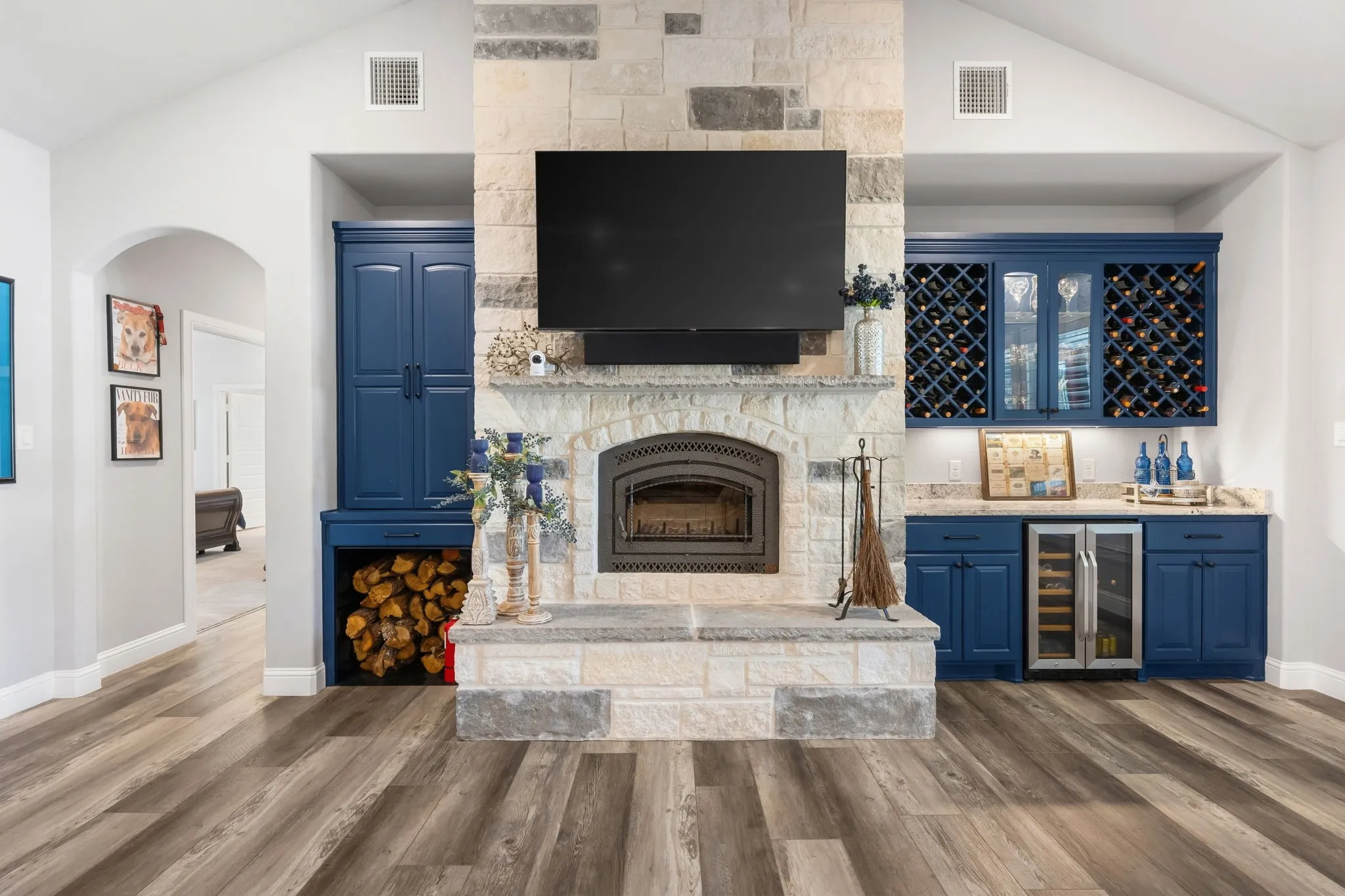 Single Family Residence For Sale in Erath County , 1665 Overlook Ridge, Bluff Dale, Texas 76433, 3 Bedroom, 2 Bathroom, 3 Garage spaces, 2,670 Sqft, built in 2022, mls#21335701, Real Estate Agent in Bluff Dale, Homes For Sale in Erath county, Homes For Sale in Bluff Dale, Realtor in Bluff Dale Texas, Real Estate Brokerage Independent Realty Texas, Luminita Cordes Realtor