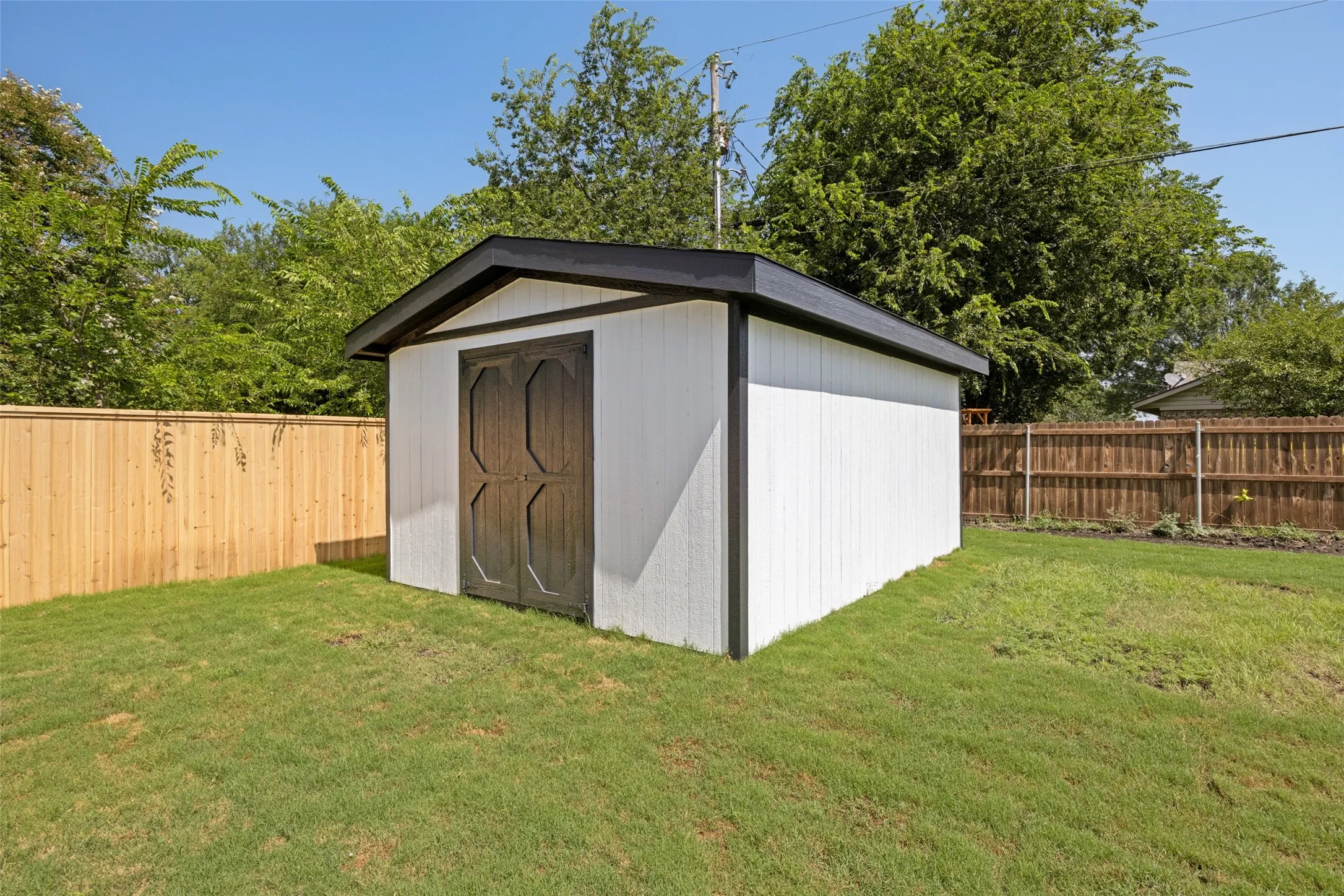 Single Family Residence For Sale in Fannin County , 310 Cottonwood, Leonard, Texas 75452, 4 Bedroom, 2 Bathroom, 2 Garage spaces, 1,834 Sqft, built in 2026, mls#21337553, Real Estate Agent in Leonard, Homes For Sale in Fannin county, Homes For Sale in Leonard, Realtor in Leonard Texas, Real Estate Brokerage Independent Realty Texas, Luminita Cordes Realtor